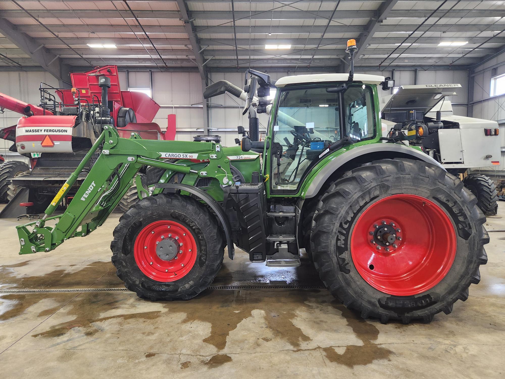 2021 Fendt 724 Gen6 Tractor