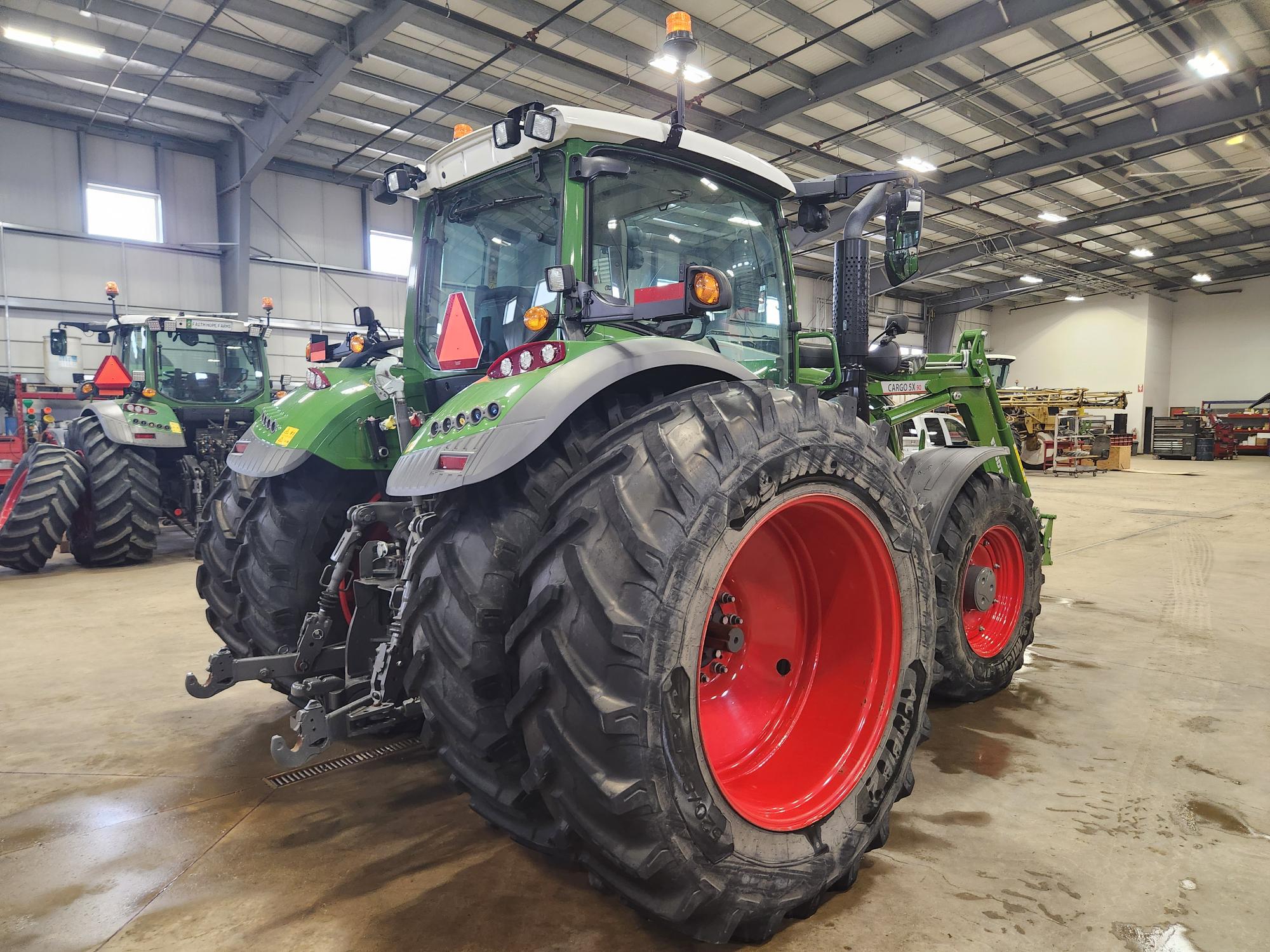 2021 Fendt 724 Gen6 Tractor