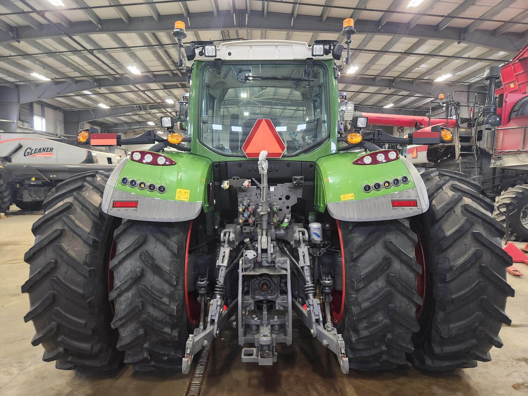 2021 Fendt 724 Gen6 Tractor