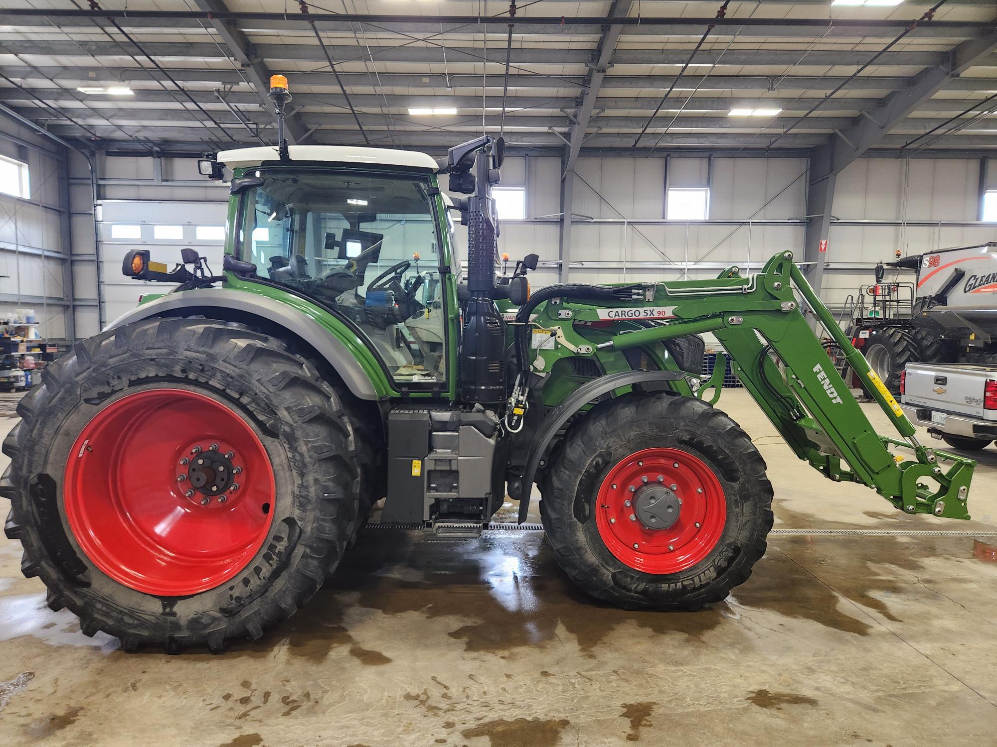 2021 Fendt 724 Gen6 Tractor