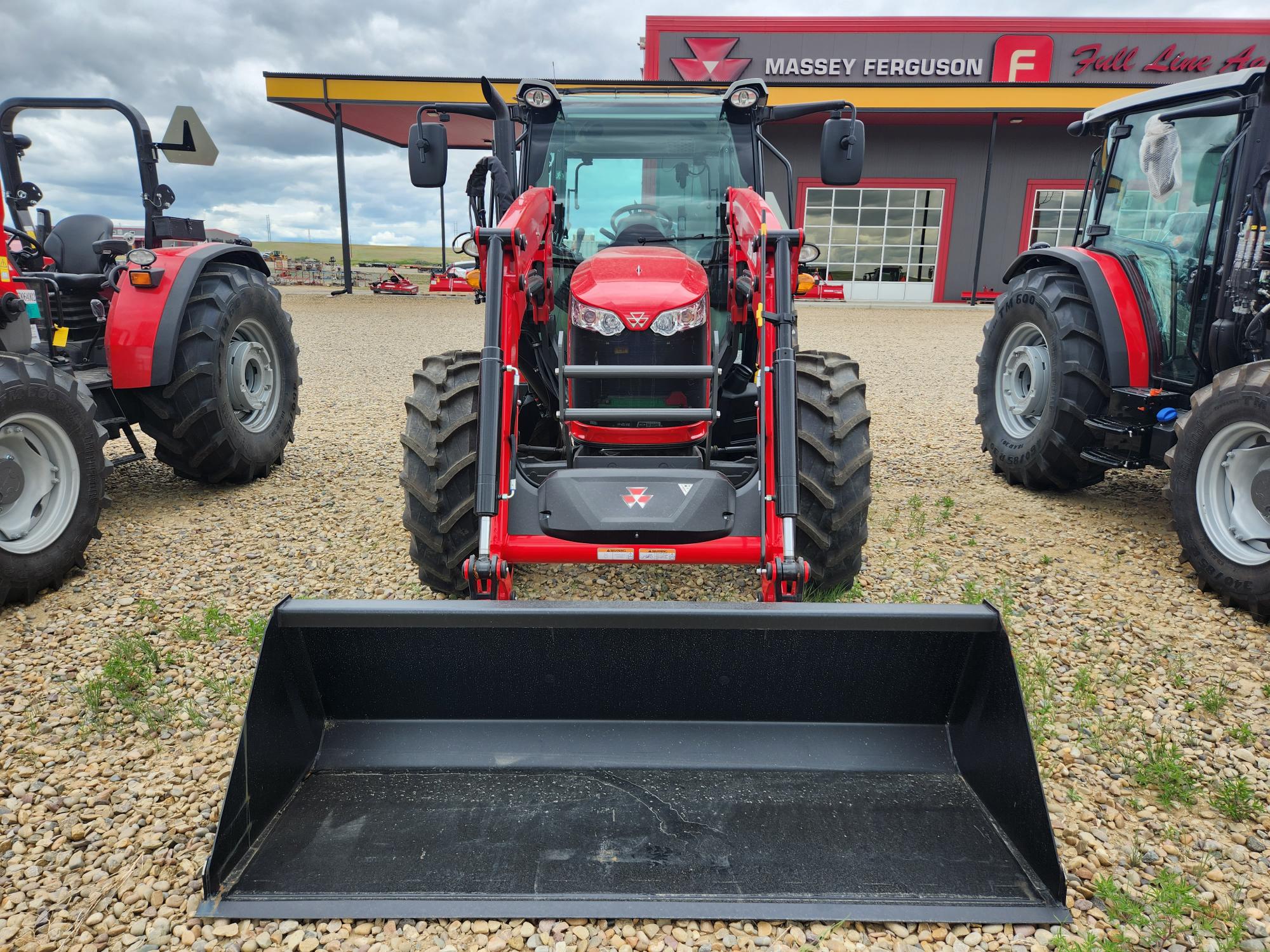 2022 Massey Ferguson 4707 Tractor