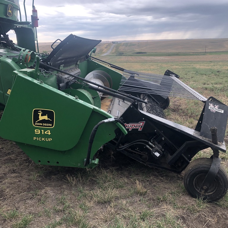 2011 John Deere 914 Header Combine