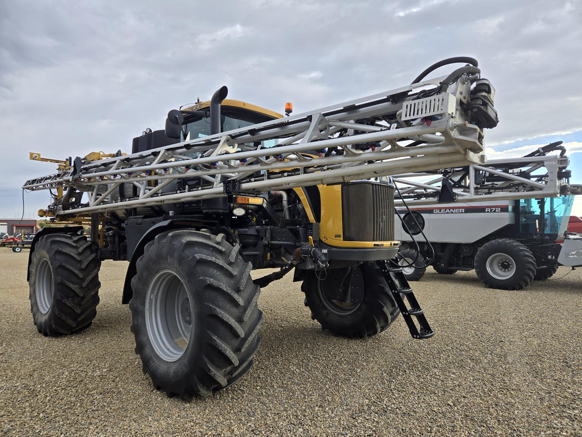 2020 RoGator RG1300C Sprayer/High Clearance