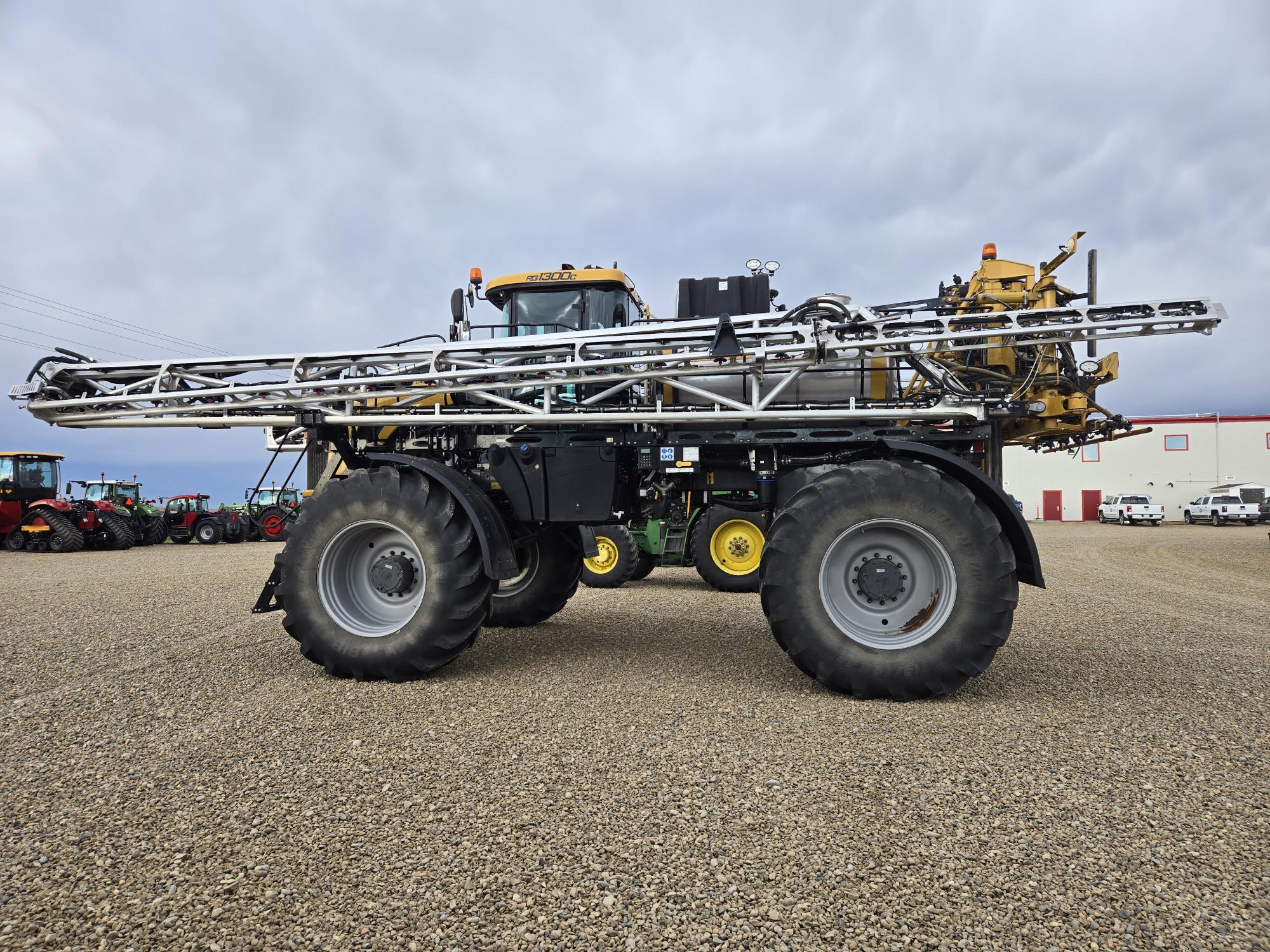 2020 RoGator RG1300C Sprayer/High Clearance