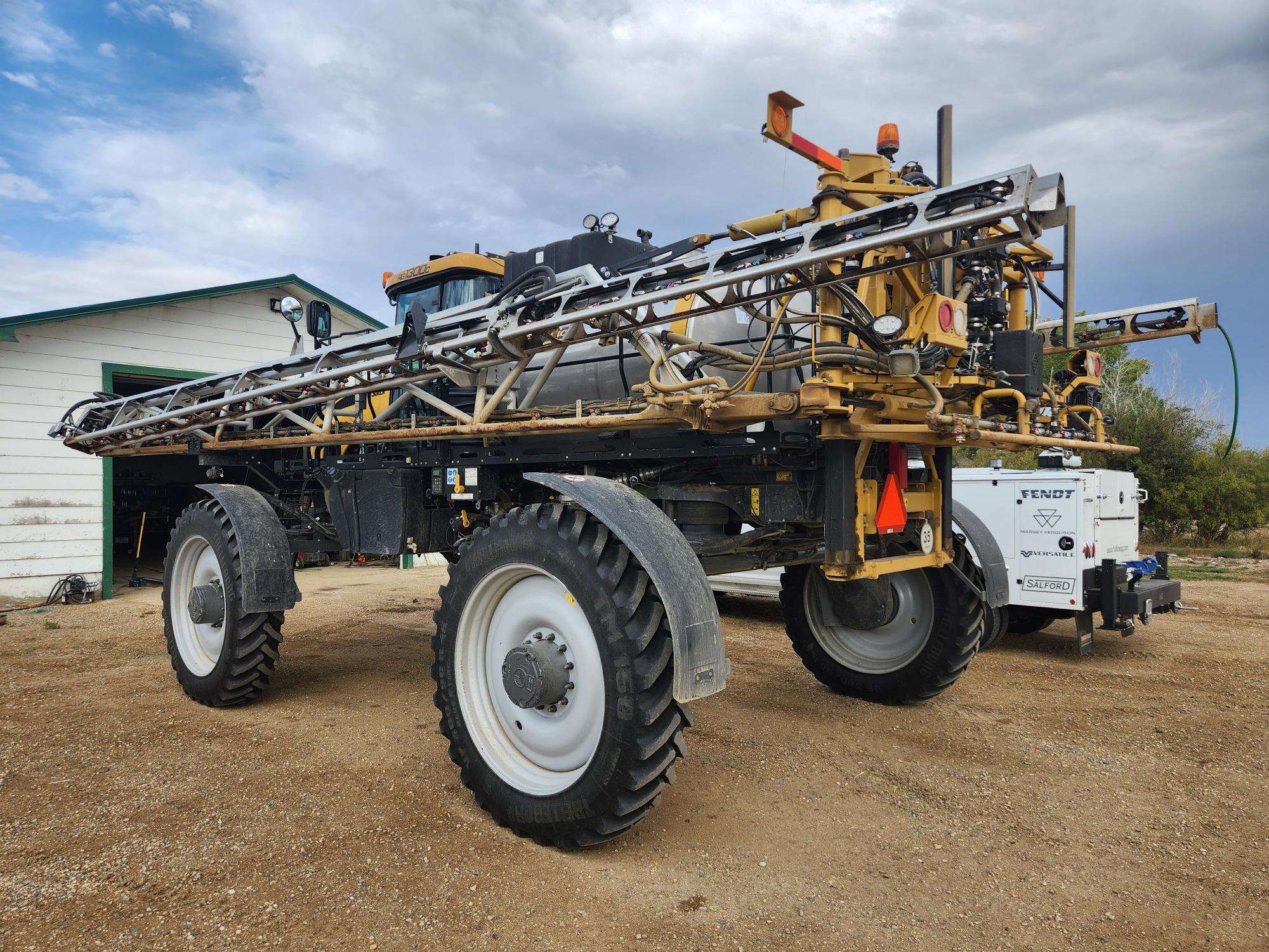 2020 RoGator RG1300C Sprayer/High Clearance