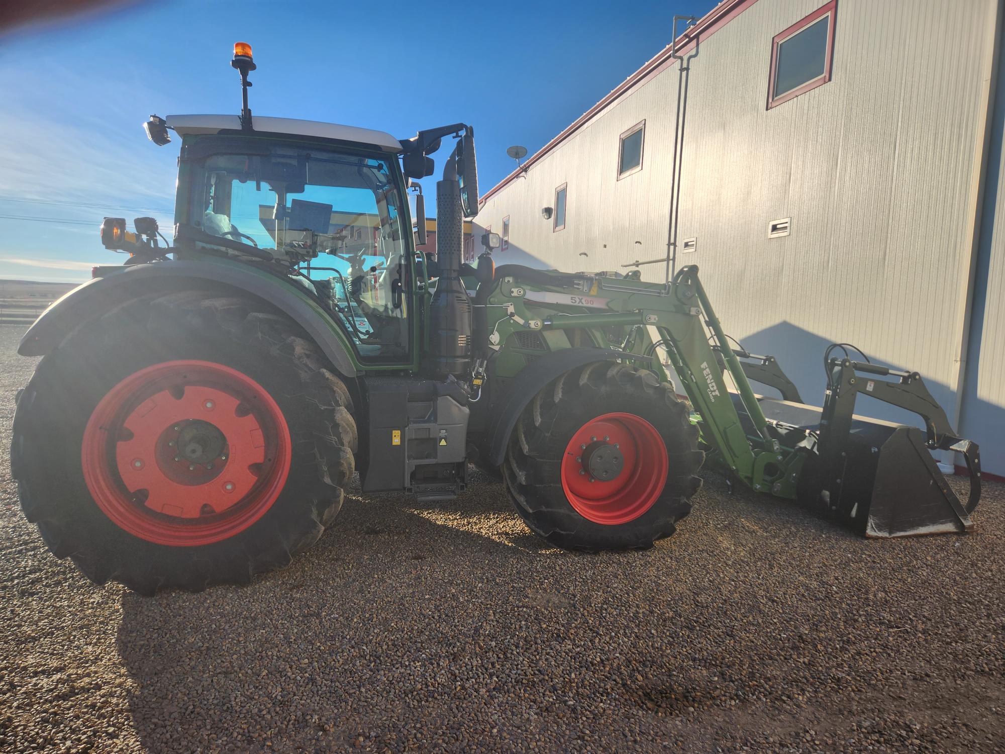 2021 Fendt 724 Gen6 Tractor