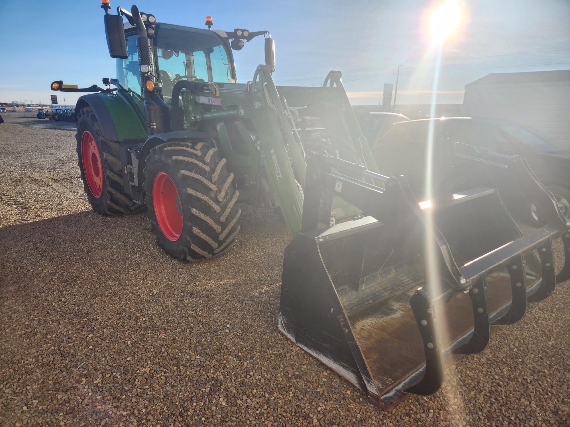 2021 Fendt 724 Gen6 Tractor