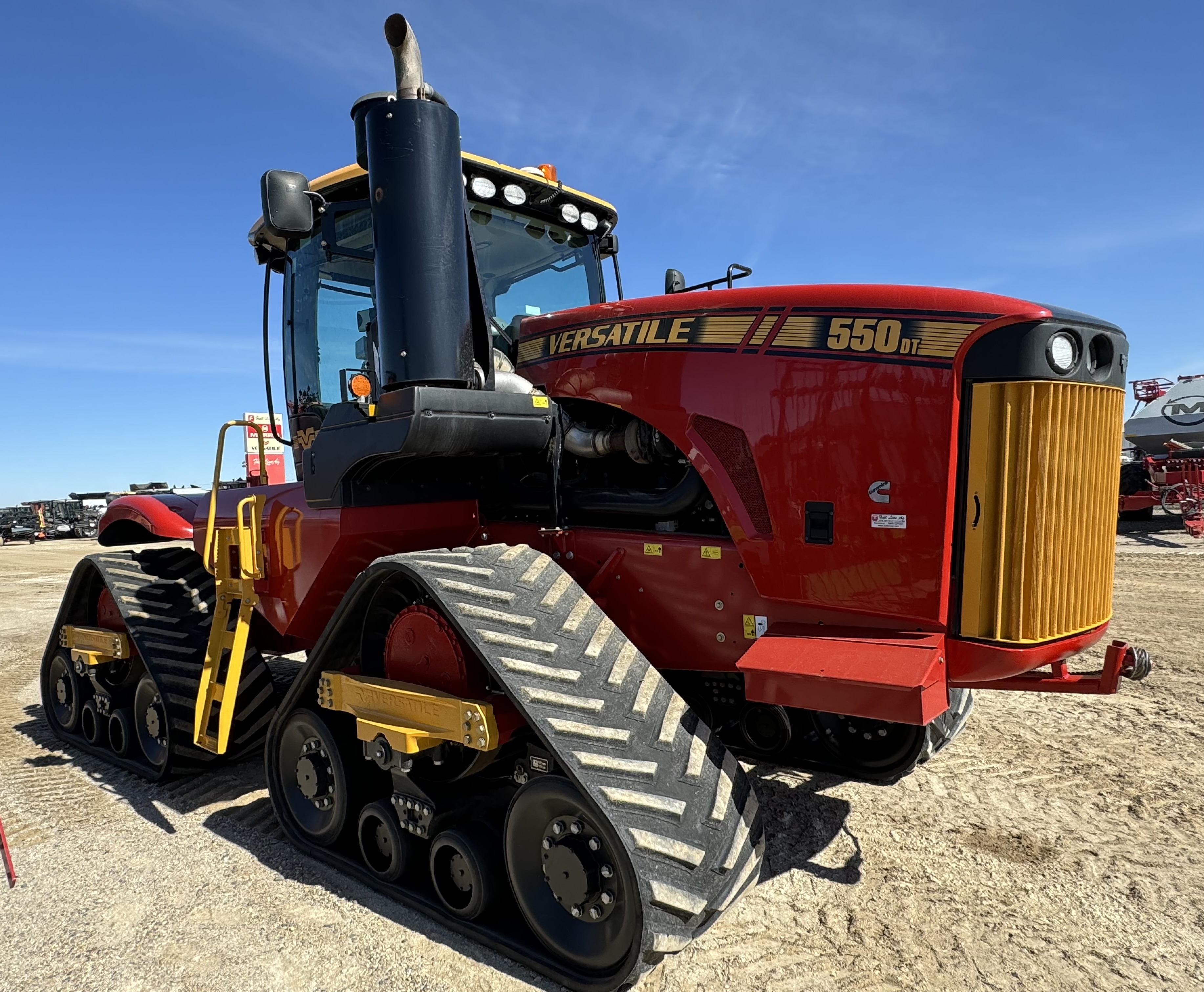 2017 Versatile 550DT Tractor 4WD