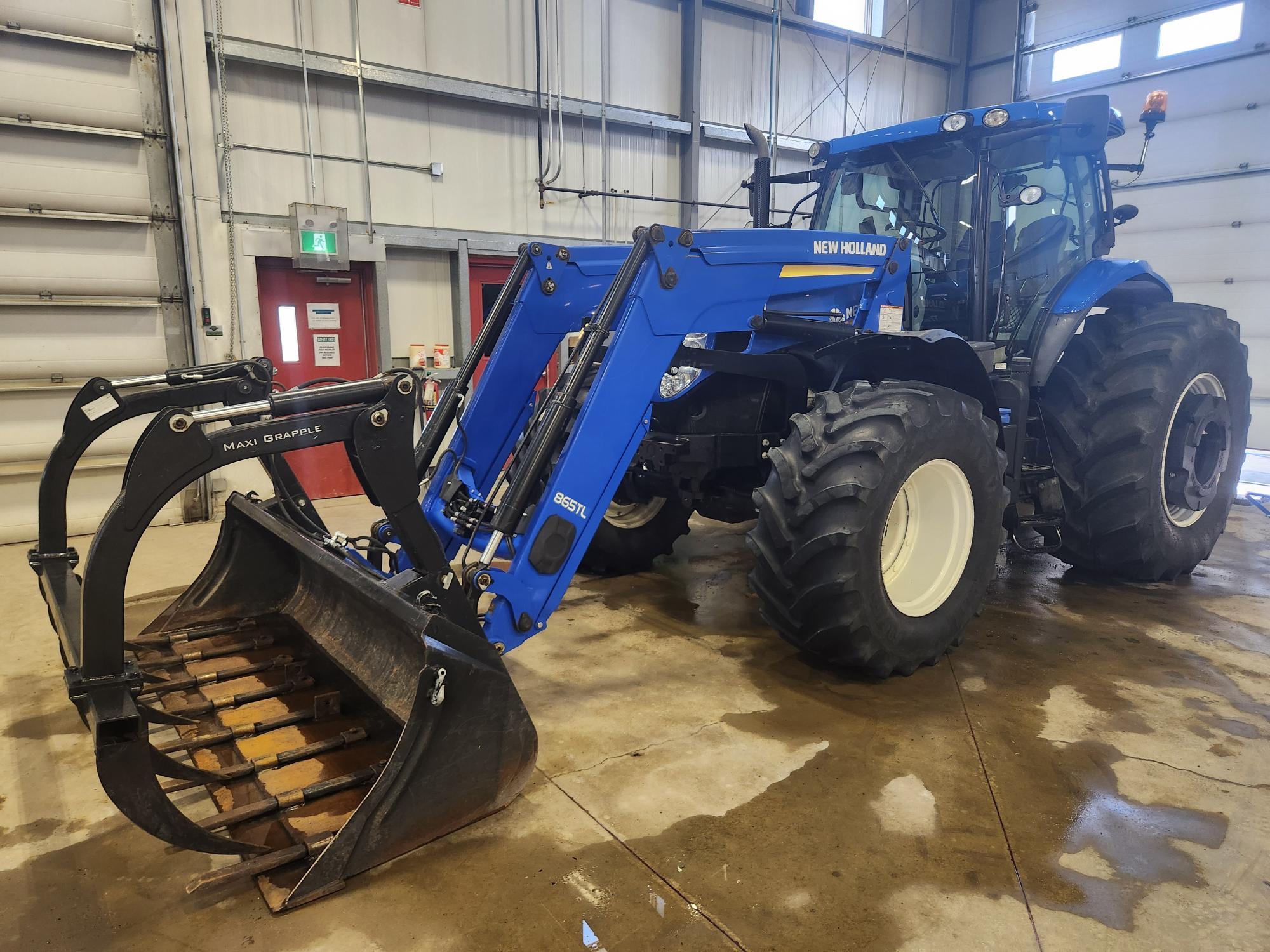 2014 New Holland T7.250 Tractor