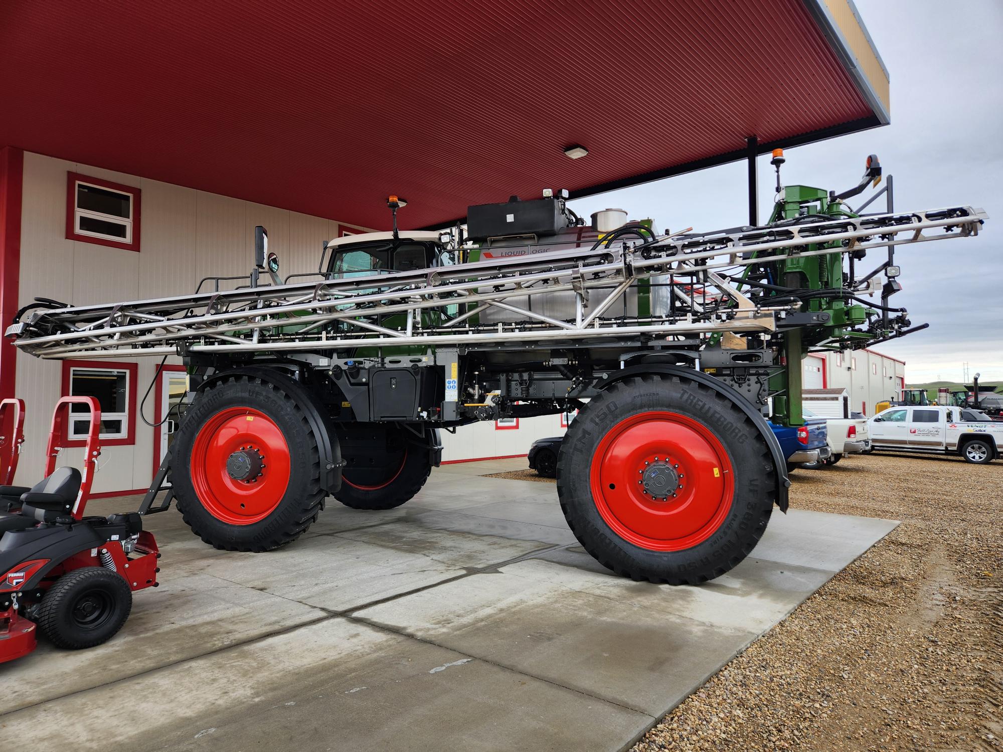 2024 Fendt RG937 Sprayer/High Clearance