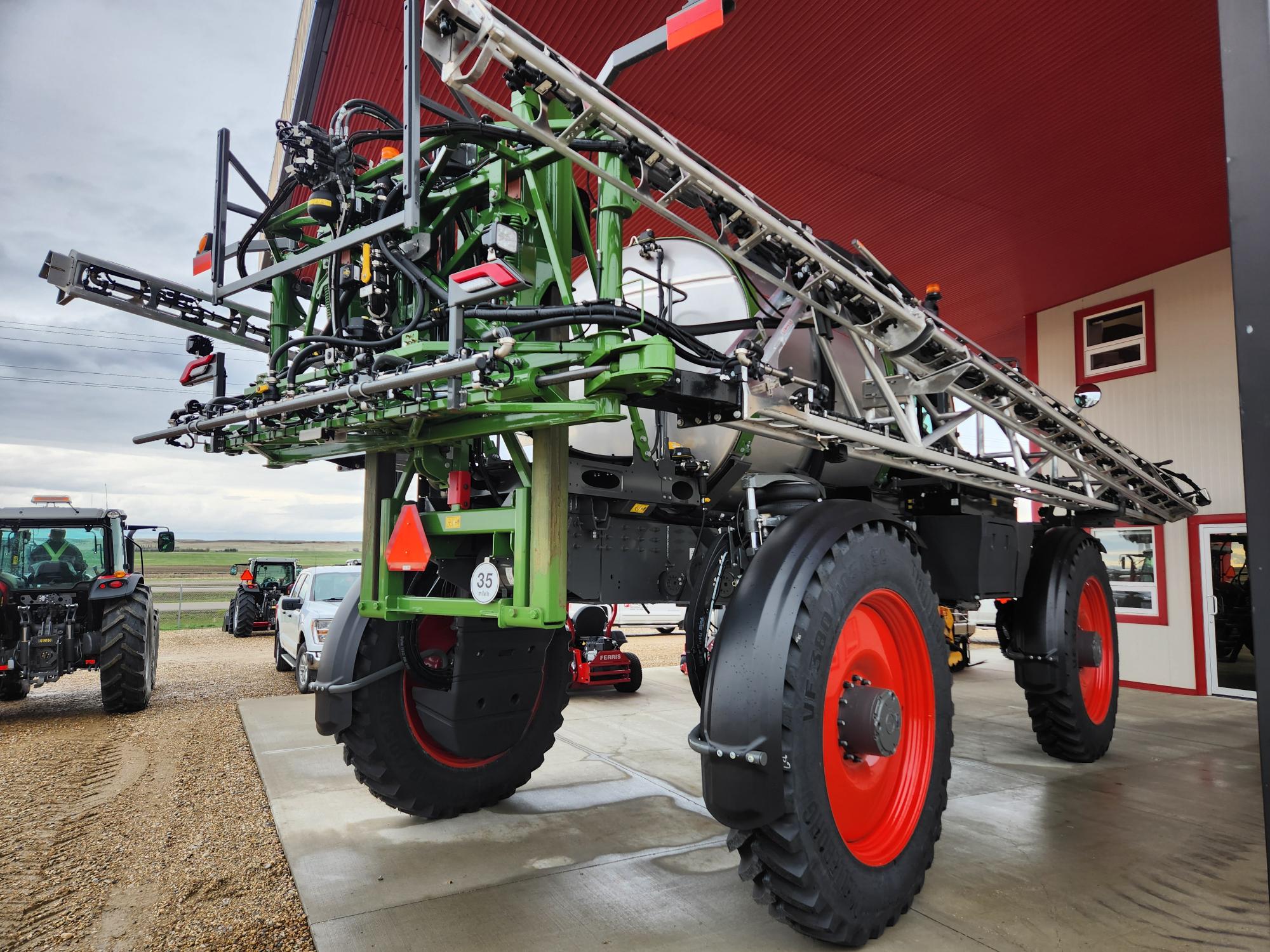 2024 Fendt RG937 Sprayer/High Clearance