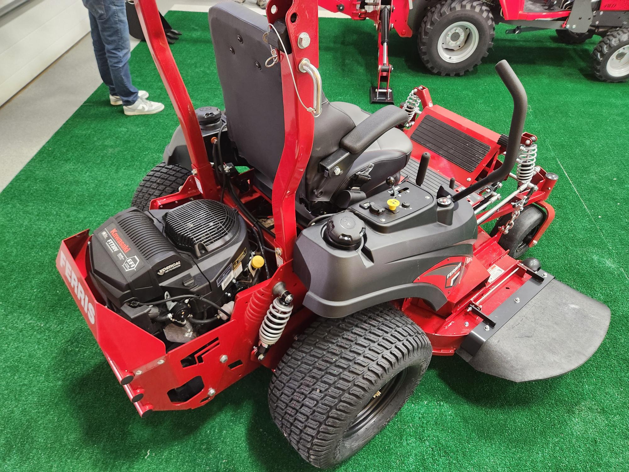 2024 Ferris ISX2200 Mower/Zero Turn