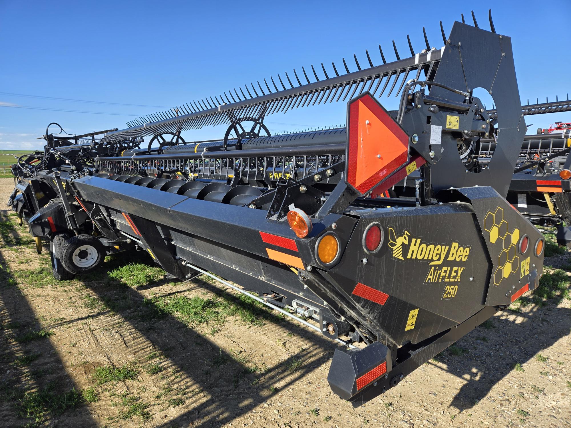 2019 Honey Bee 250 AirFlex Header Combine