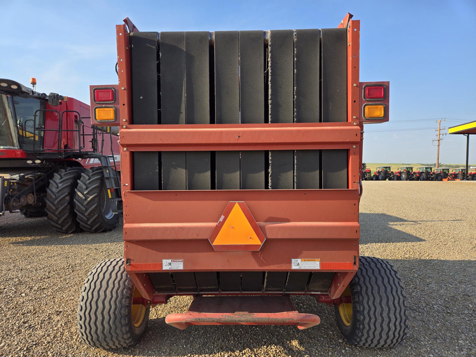 2003 New Holland BR780 Baler/Round