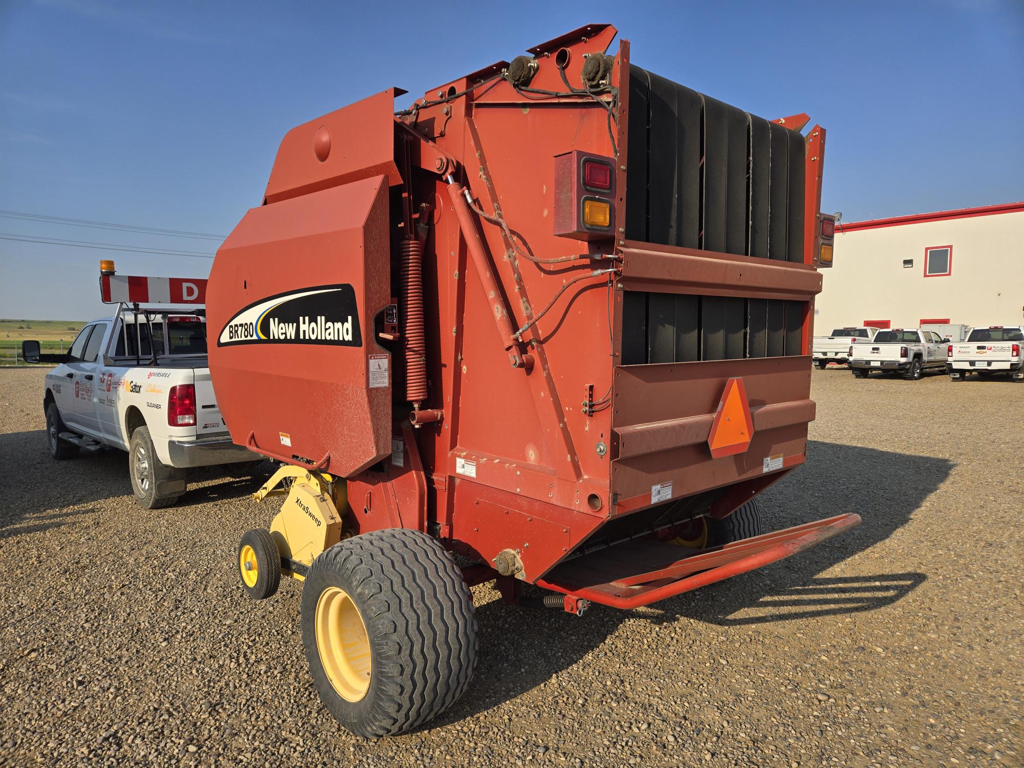 2003 New Holland BR780 Baler/Round