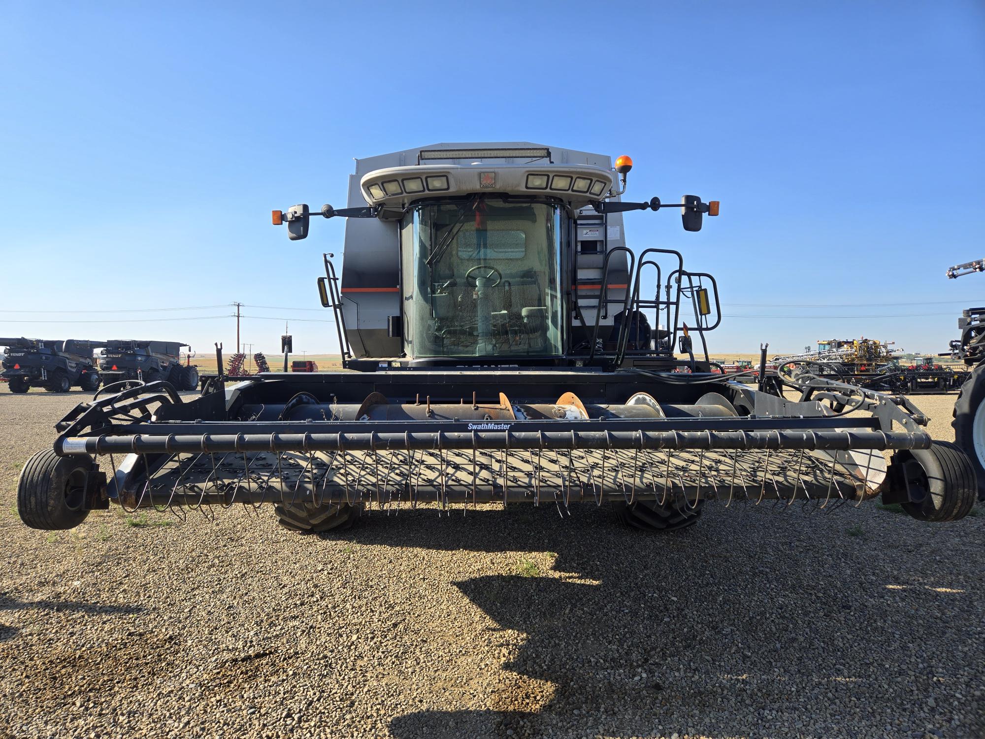 2004 AGCO Gleaner R75 Combine