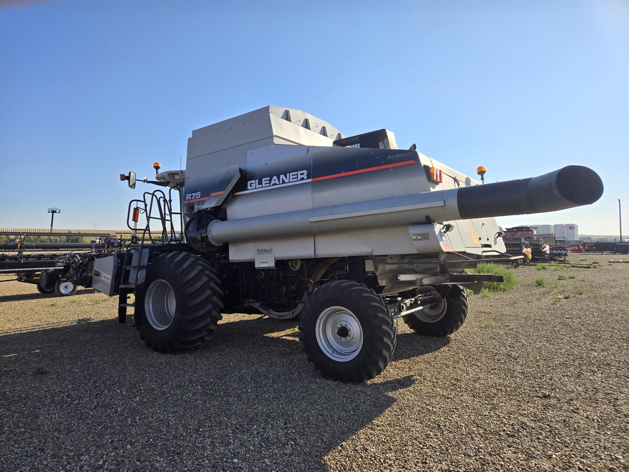 2004 AGCO Gleaner R75 Combine