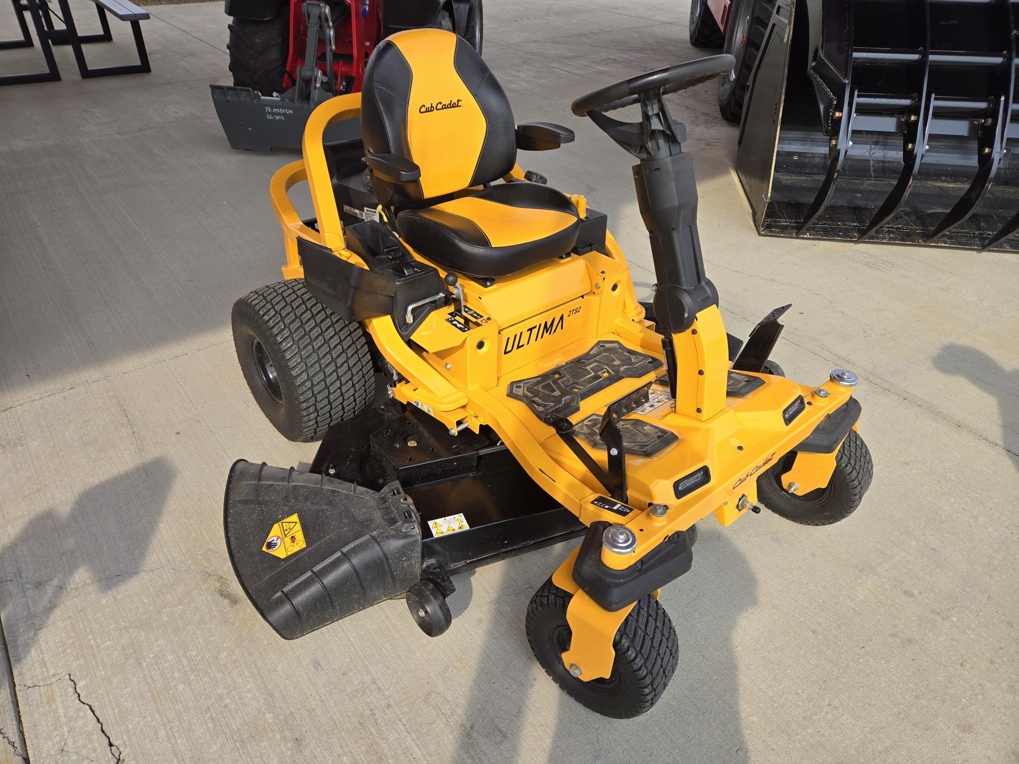 2022 Cub Cadet ZTS2 60 Mower/Zero Turn