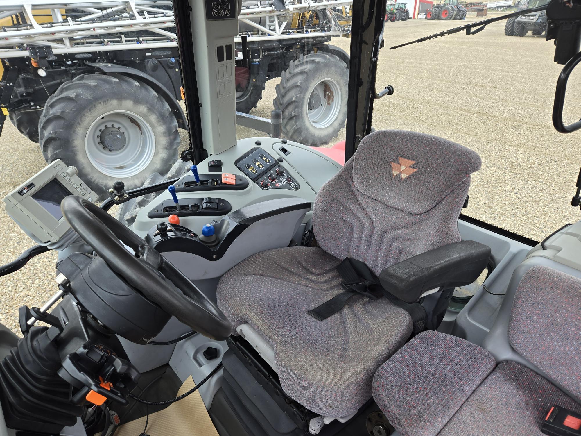 2005 Massey Ferguson 8450 Tractor