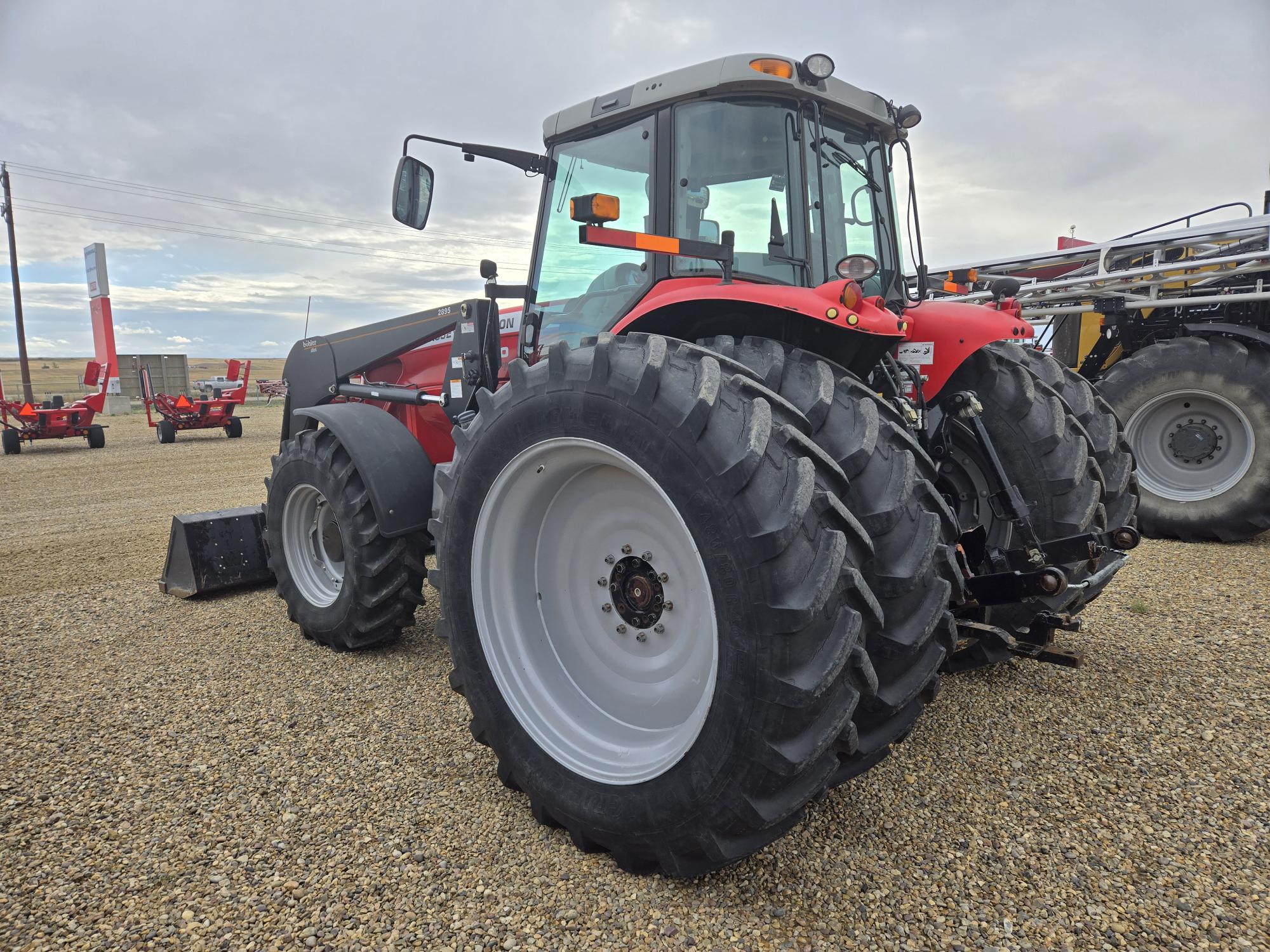 2005 Massey Ferguson 8450 Tractor