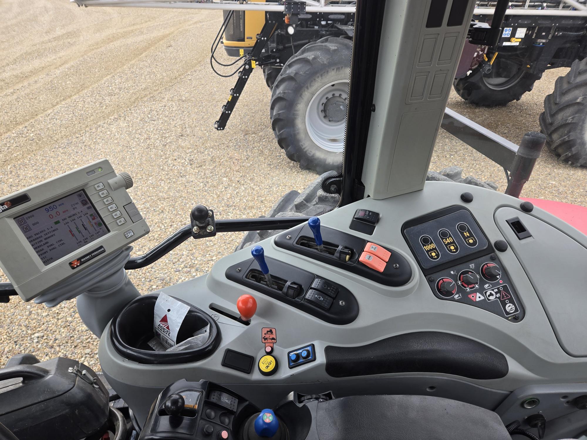 2005 Massey Ferguson 8450 Tractor