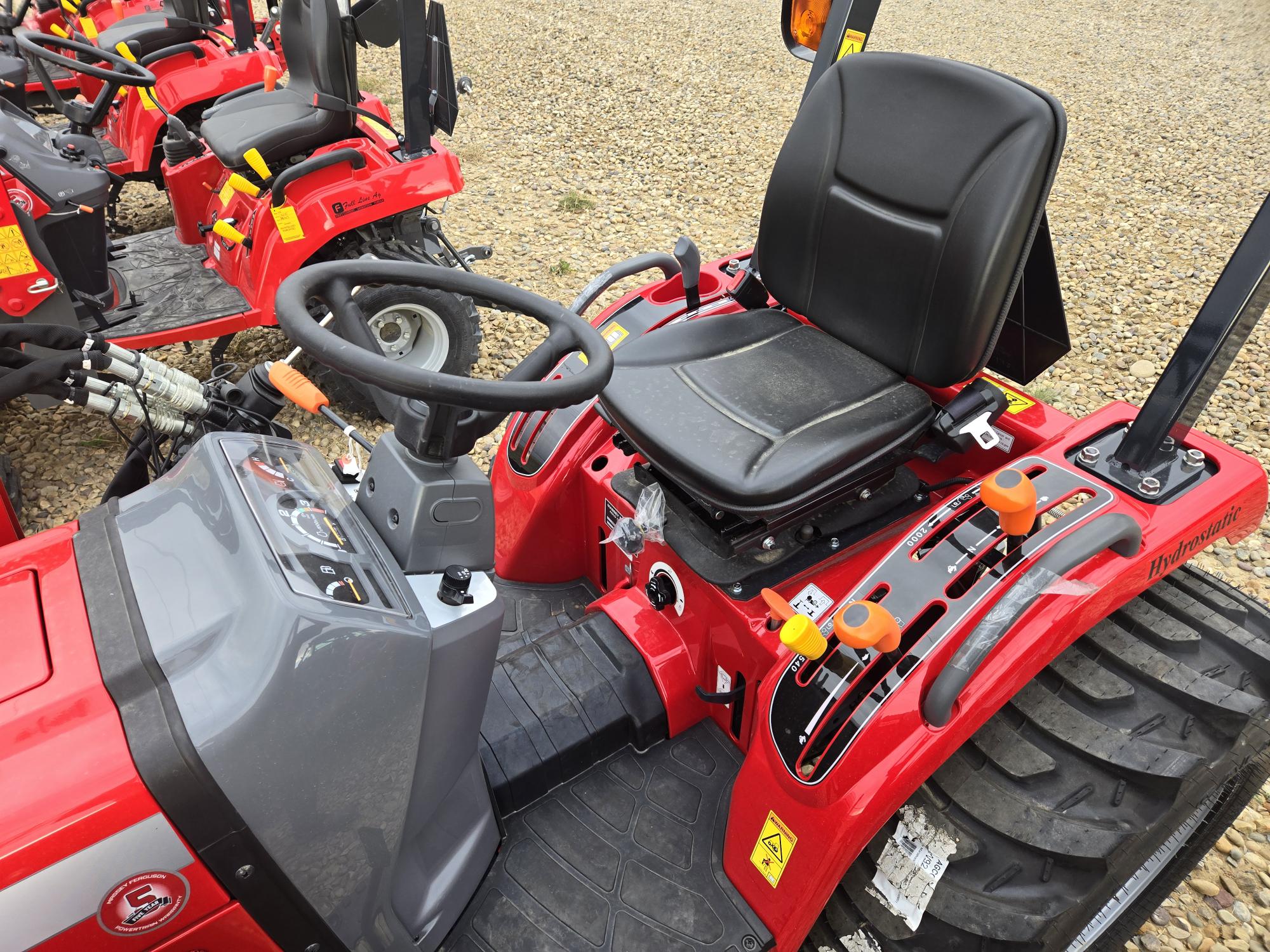 2024 Massey Ferguson 1526 Tractor