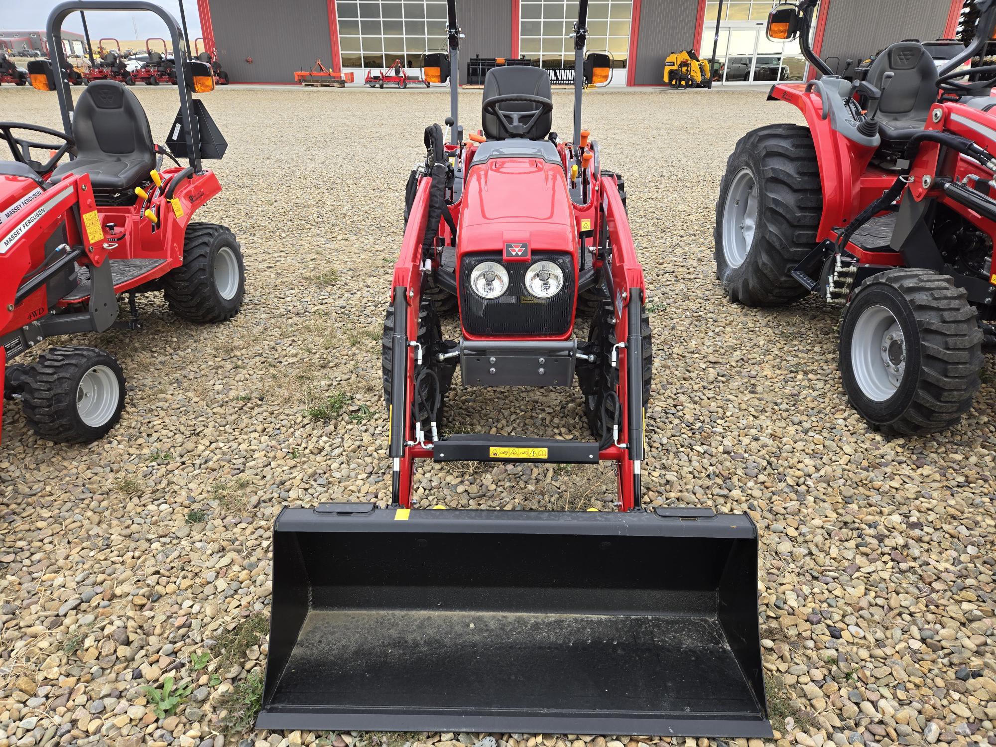 2024 Massey Ferguson 1526 Tractor