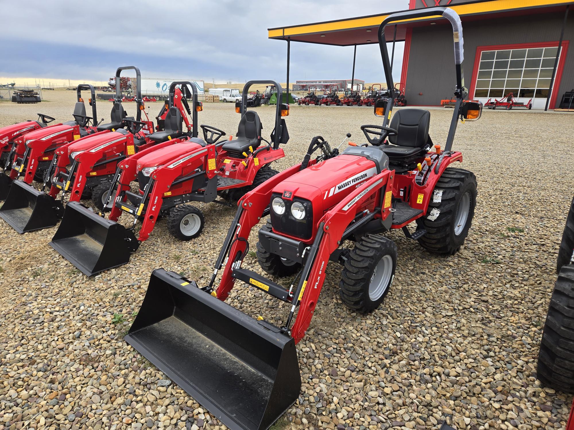 2024 Massey Ferguson 1526 Tractor