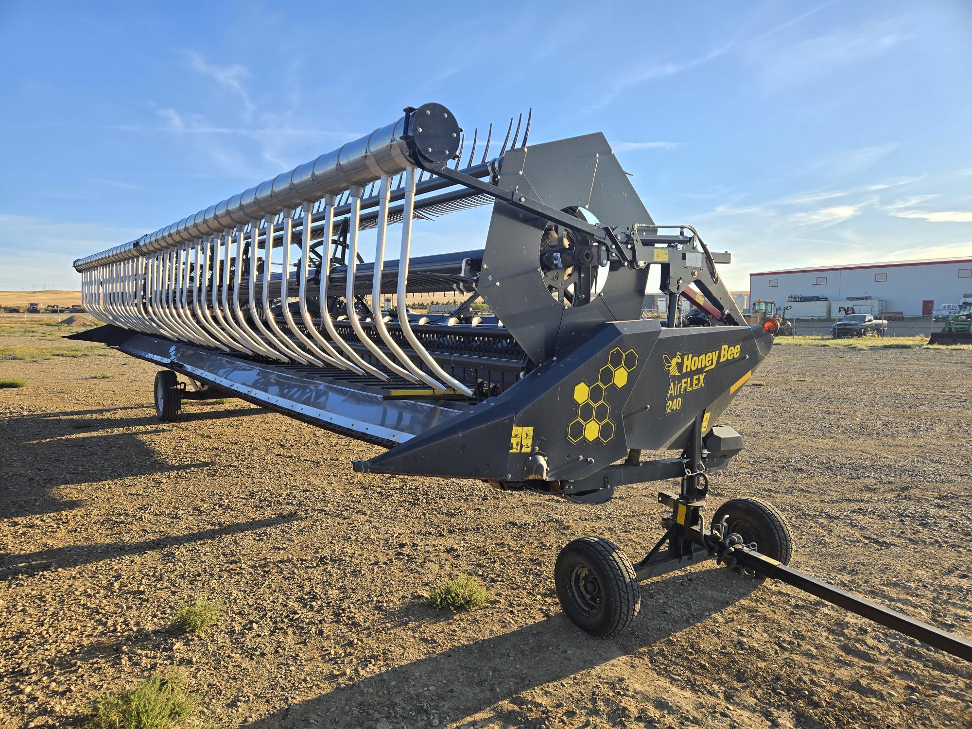 2021 Honey Bee 240 AirFlex Header Combine