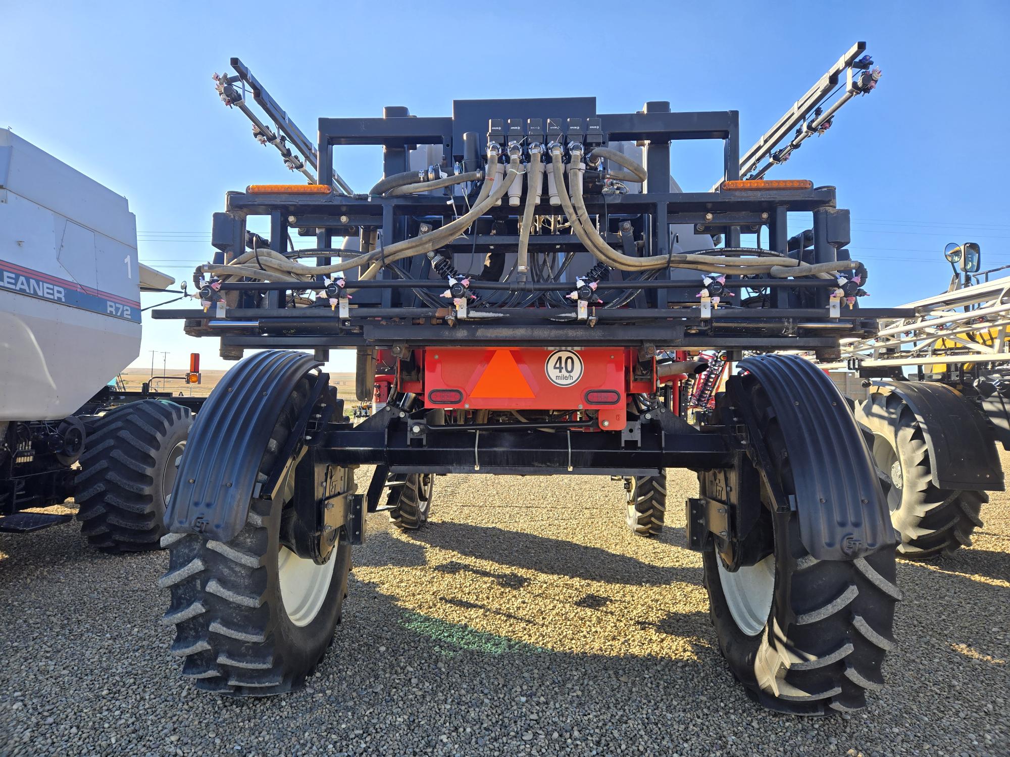 2012 Apache AS1220 Sprayer/High Clearance