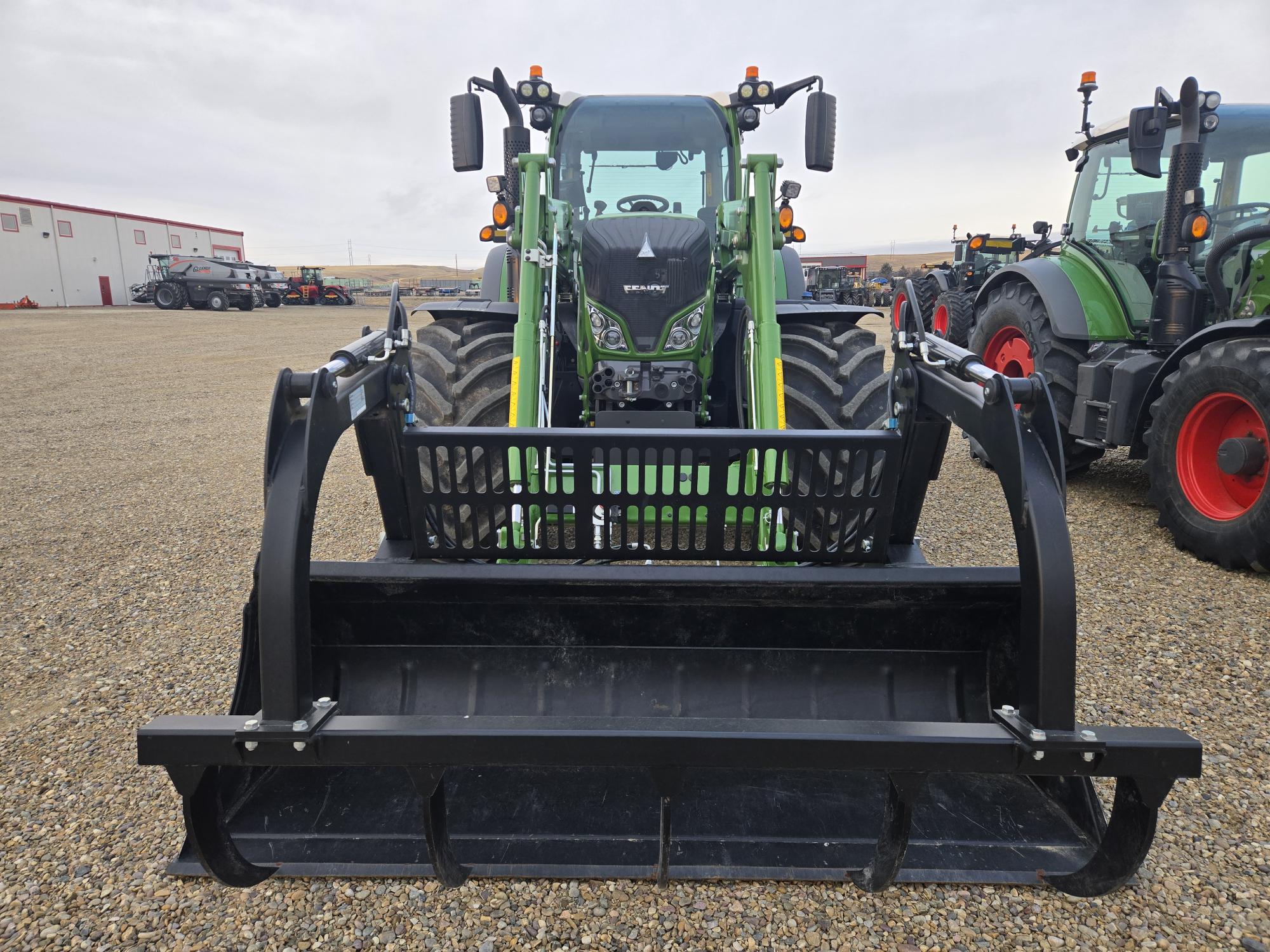 2022 Fendt 724 Gen6 Tractor