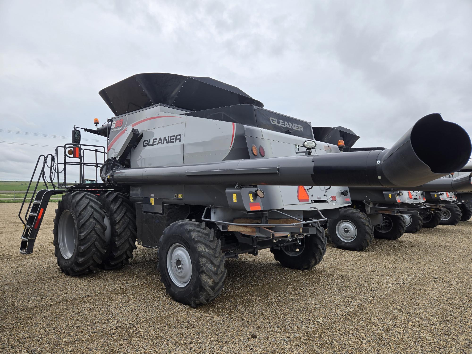 2022 AGCO Gleaner S98 Combine