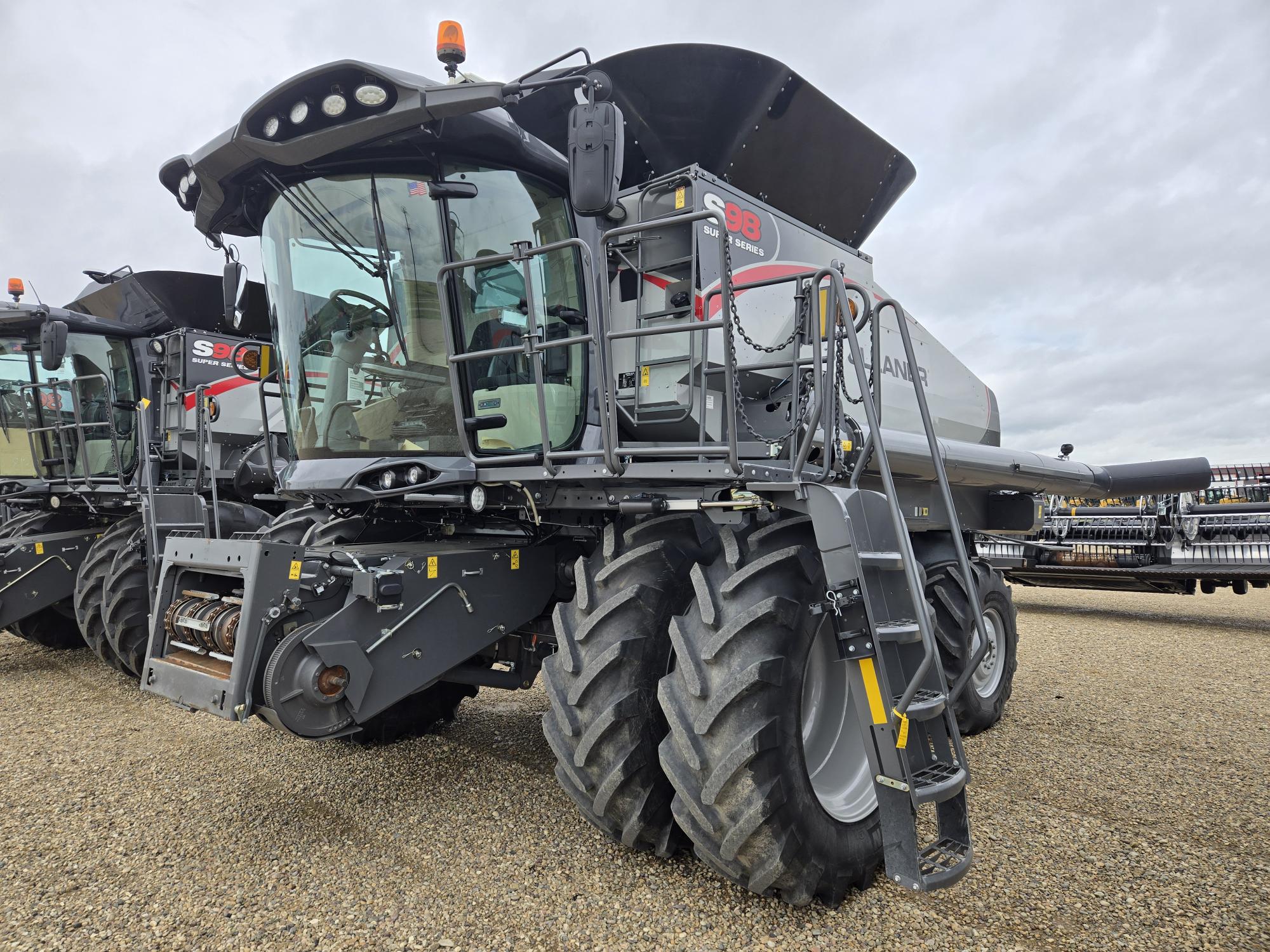 2022 AGCO Gleaner S98 Combine