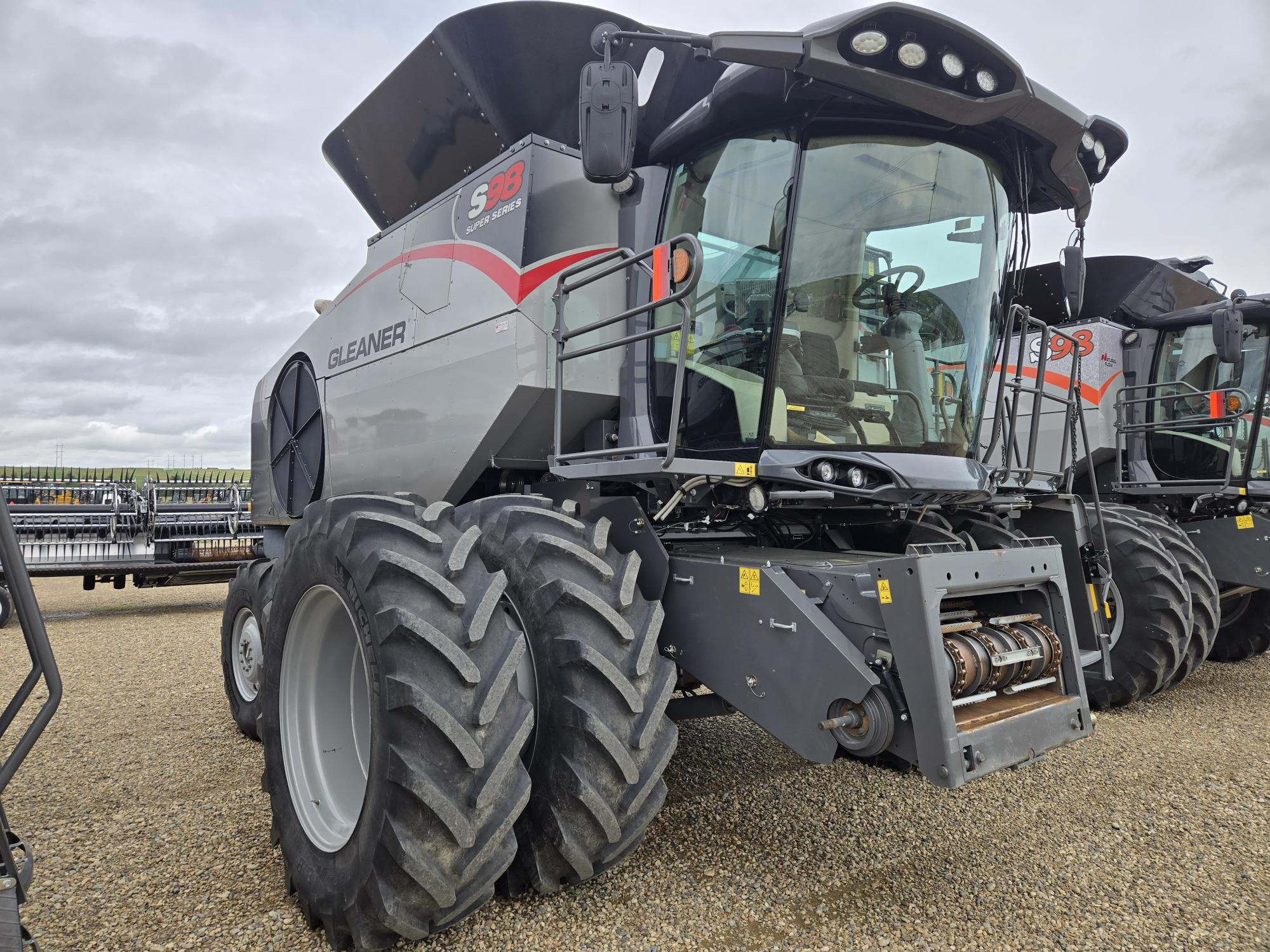 2022 AGCO Gleaner S98 Combine