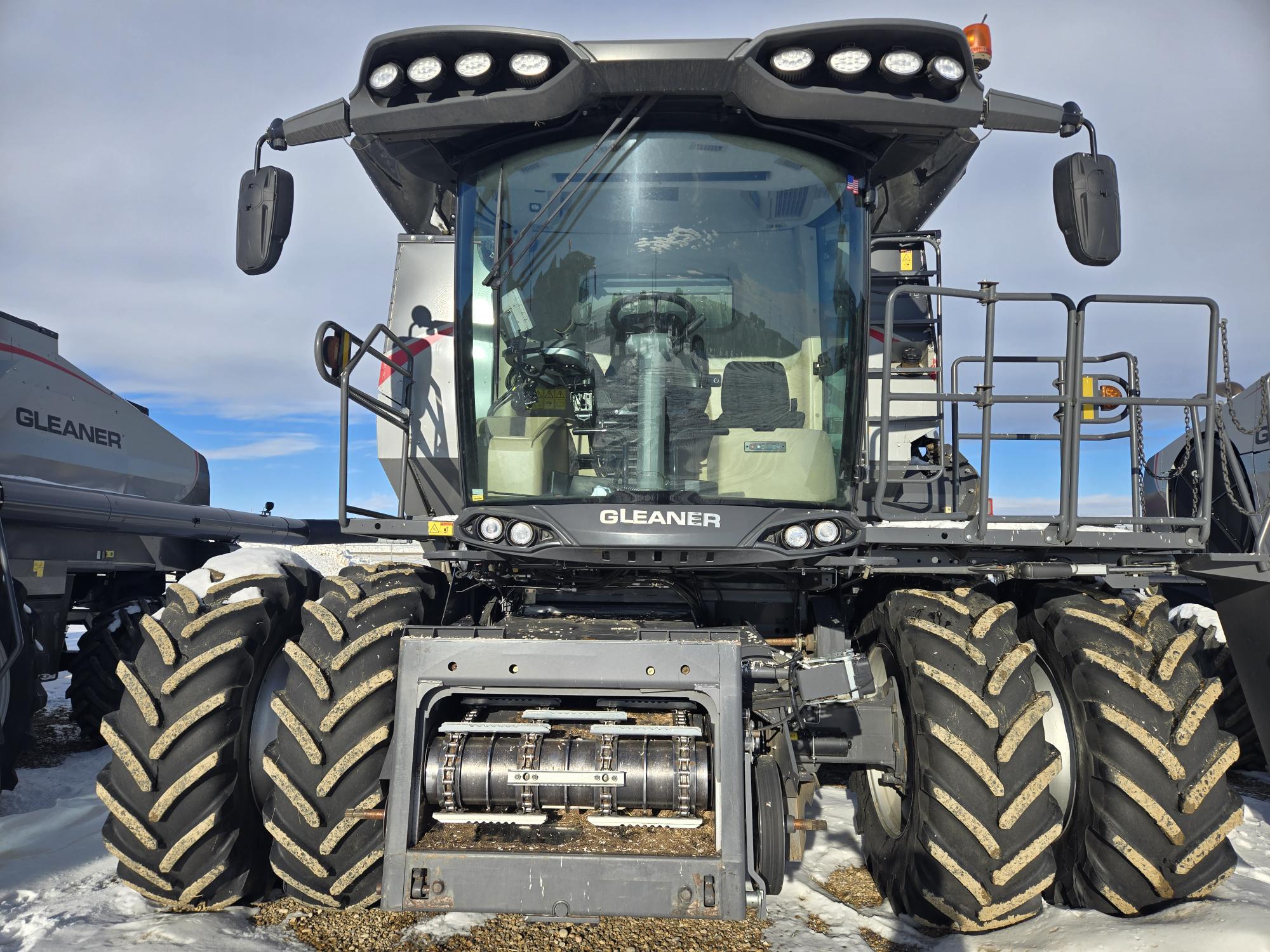 2016 AGCO Gleaner S97 Combine