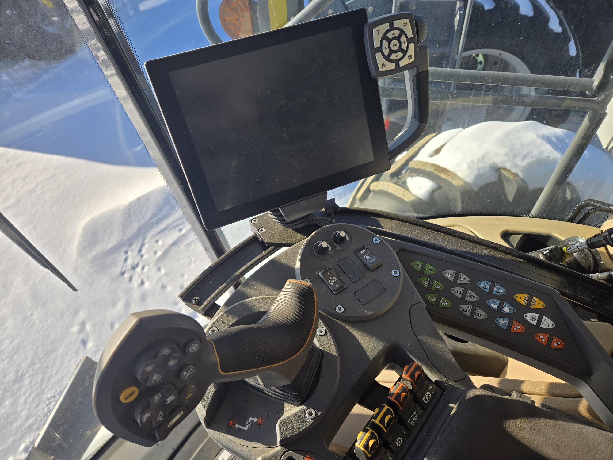 2016 AGCO Gleaner S97 Combine