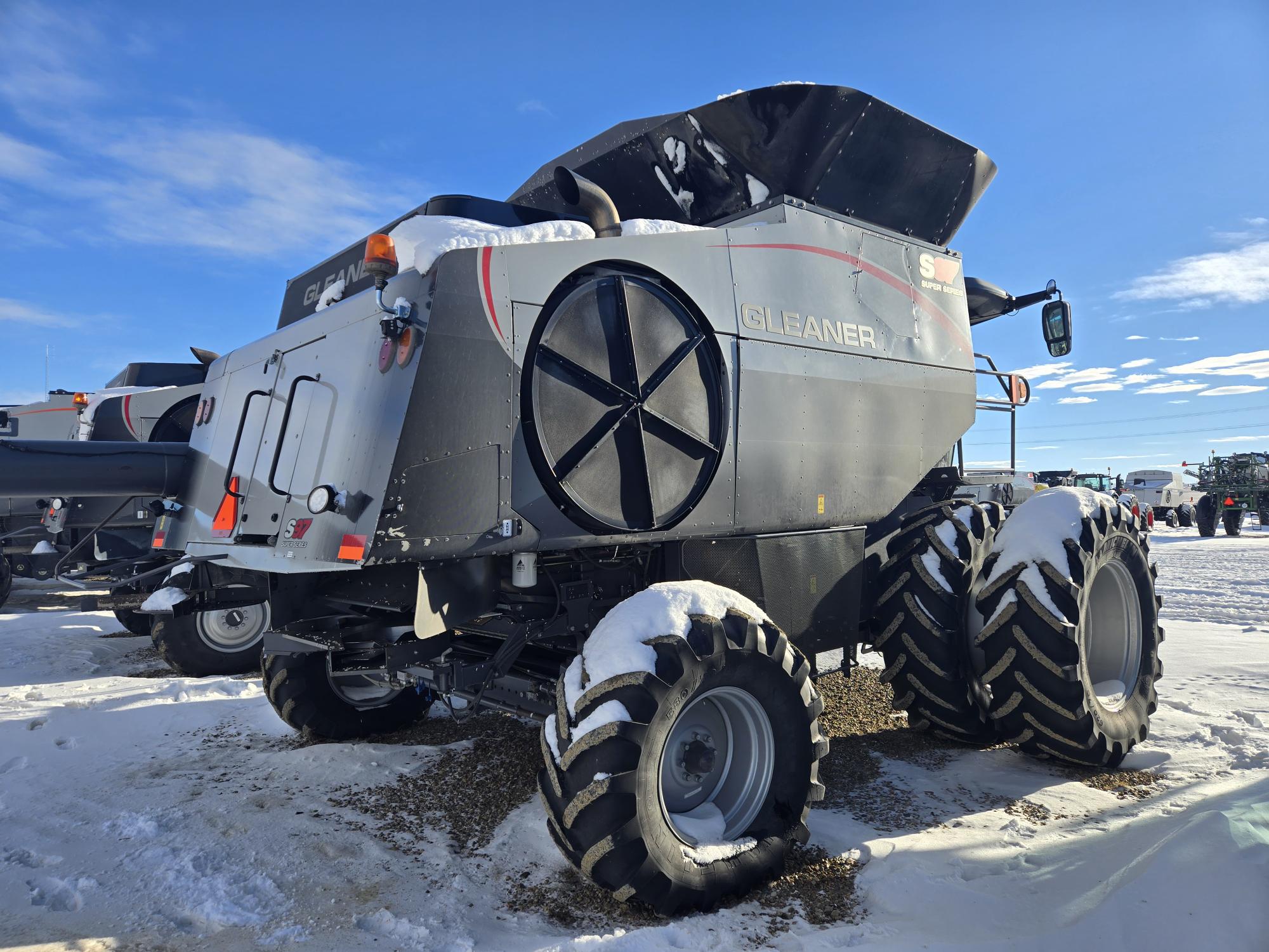 2016 AGCO Gleaner S97 Combine