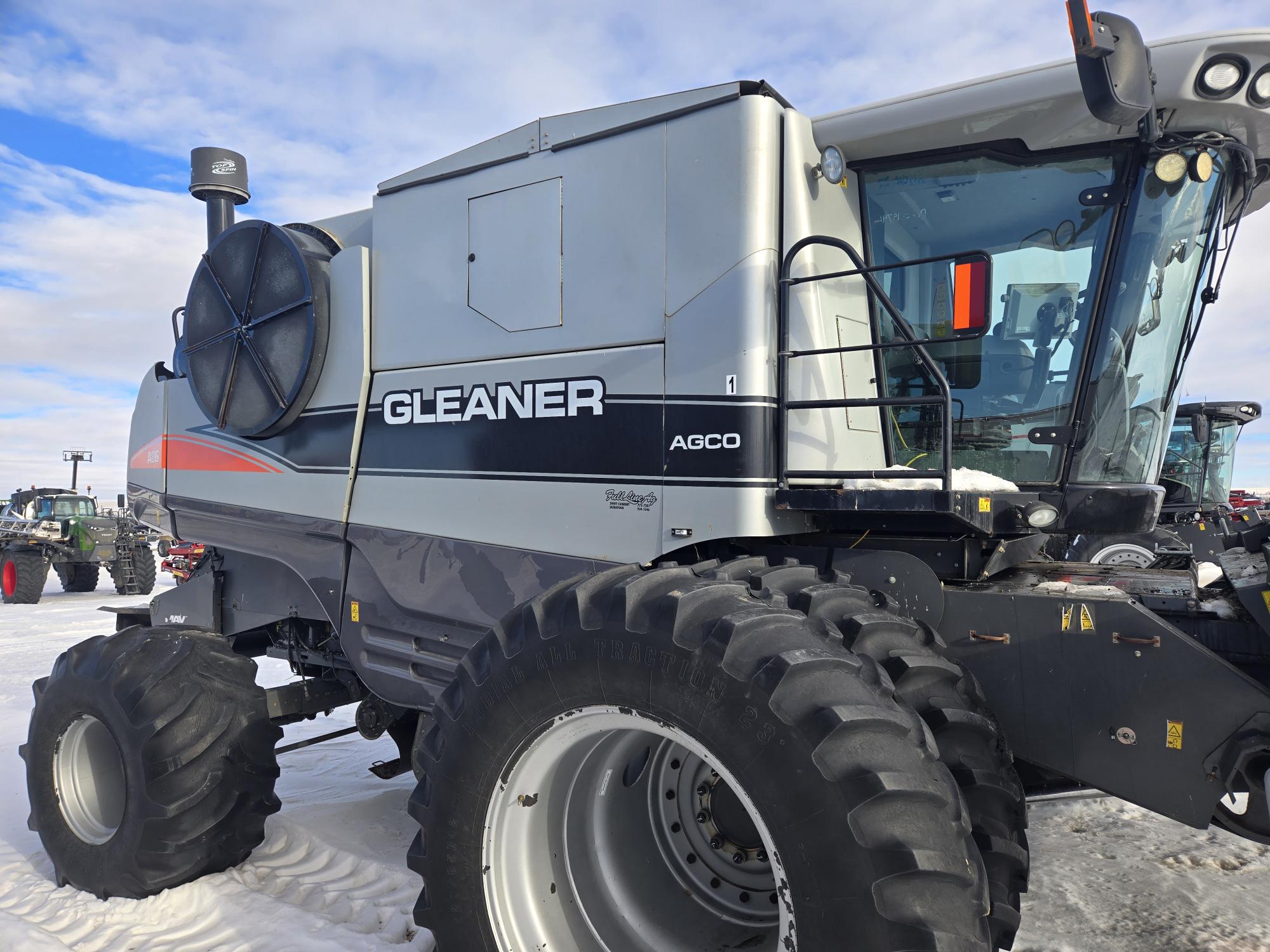 2011 AGCO Gleaner A86 Combine