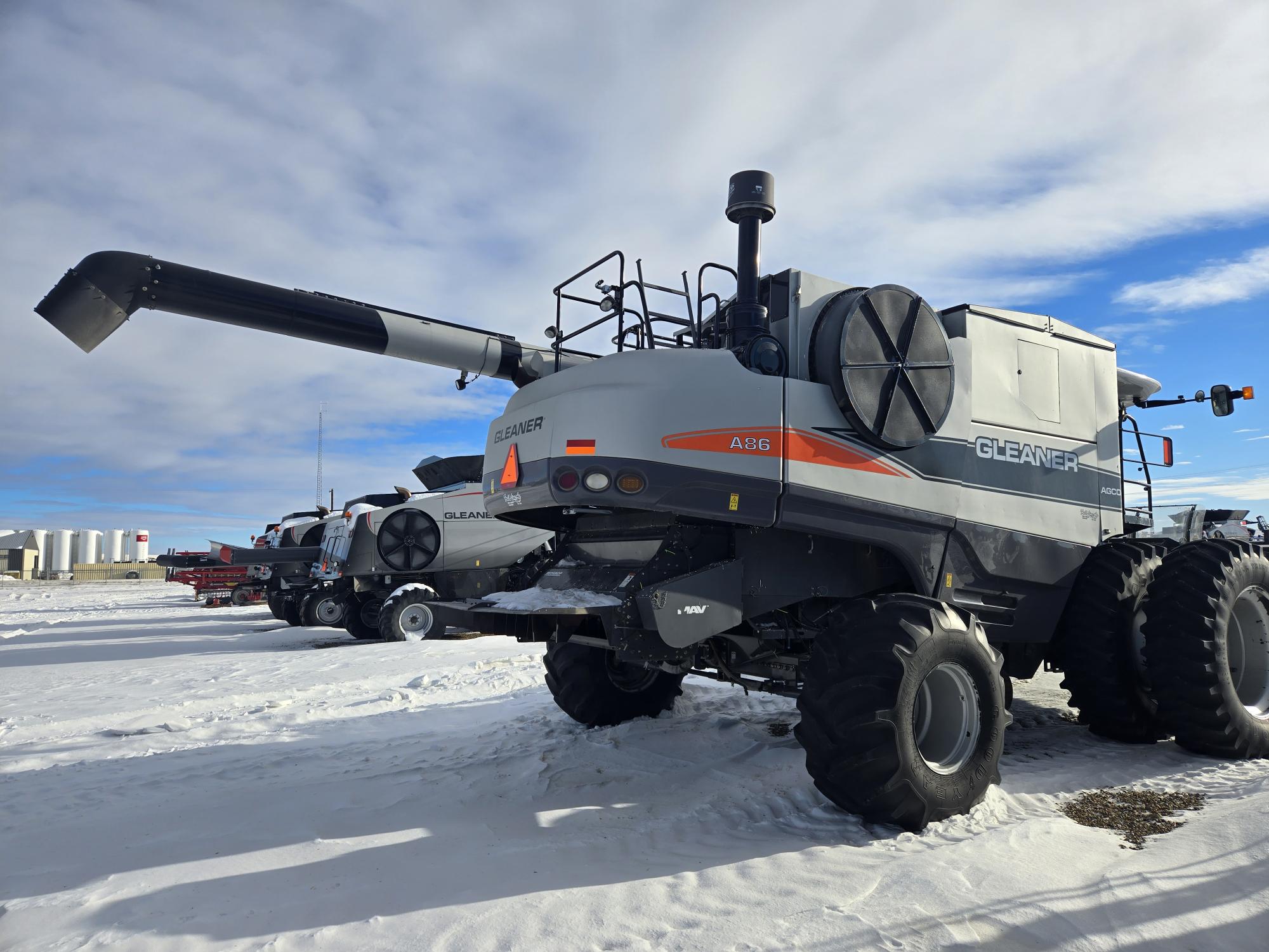 2011 AGCO Gleaner A86 Combine