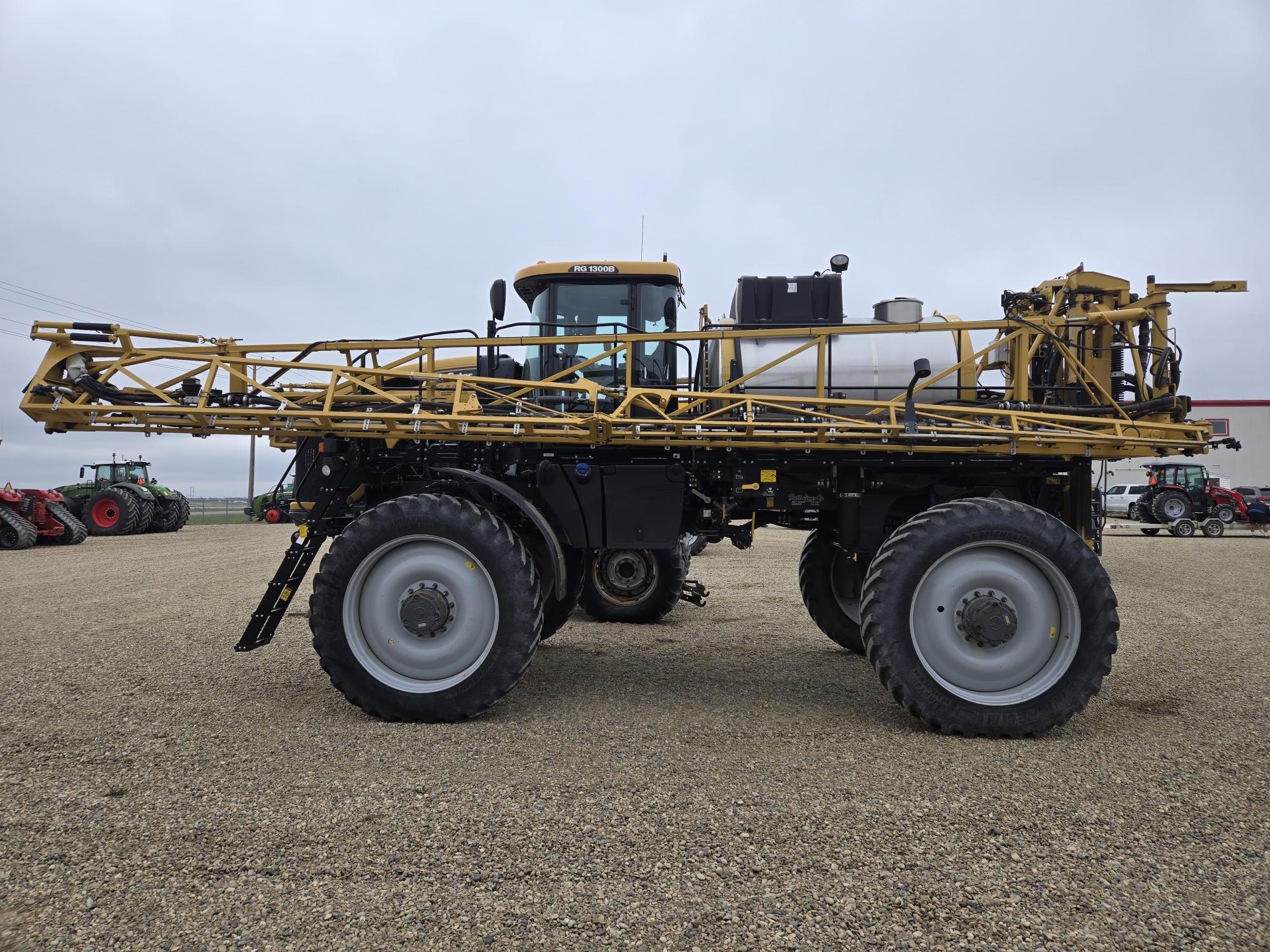 2017 RoGator RG1300B Sprayer/High Clearance