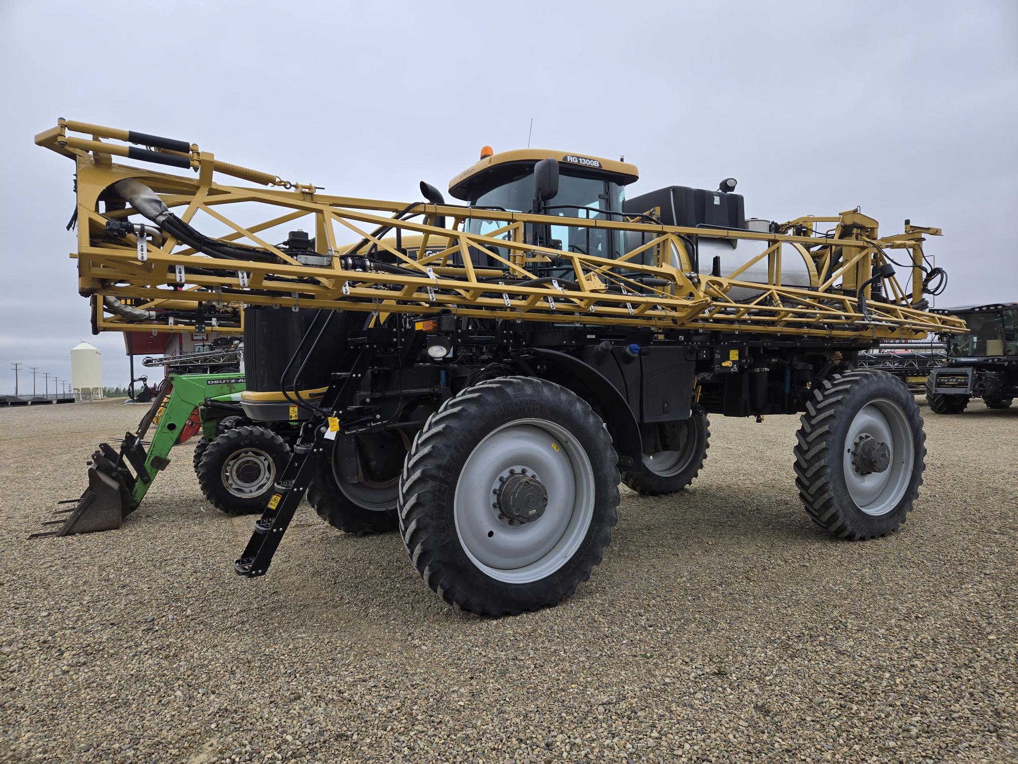 2017 RoGator RG1300B Sprayer/High Clearance