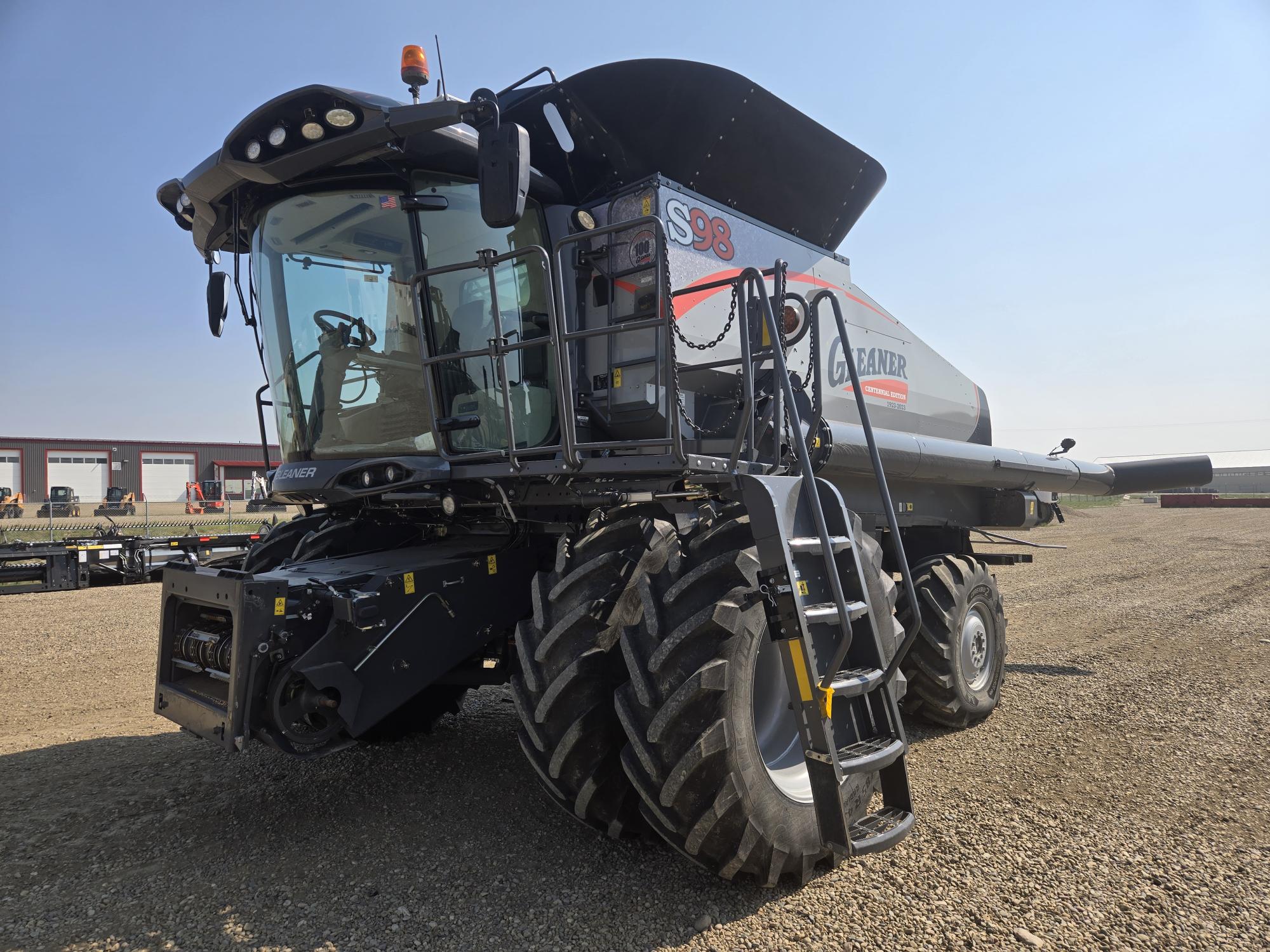 2023 AGCO Gleaner S98 Combine