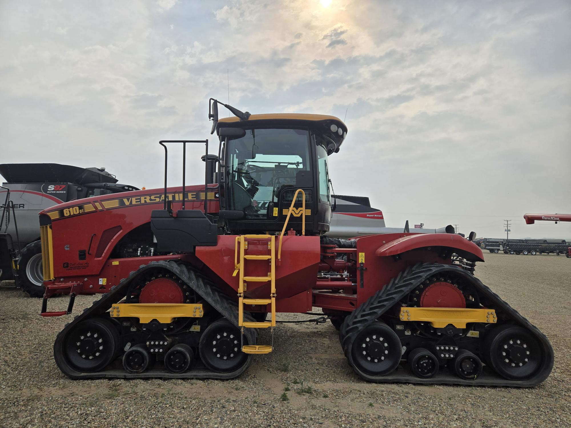 2019 Versatile 610DT Tractor 4WD