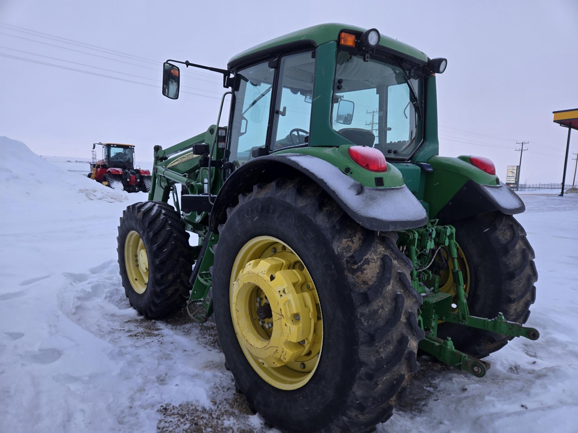 2003 John Deere 7220 Cab Tractor