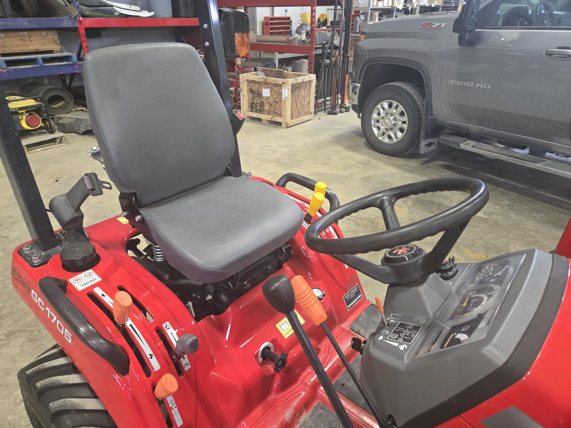 2016 Massey Ferguson GC1705 Tractor