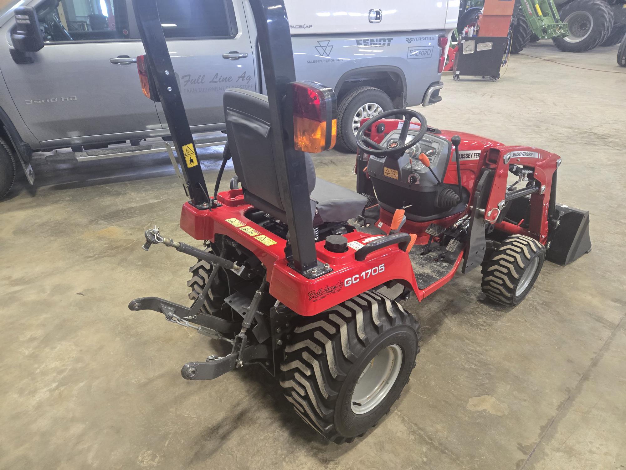 2016 Massey Ferguson GC1705 Tractor