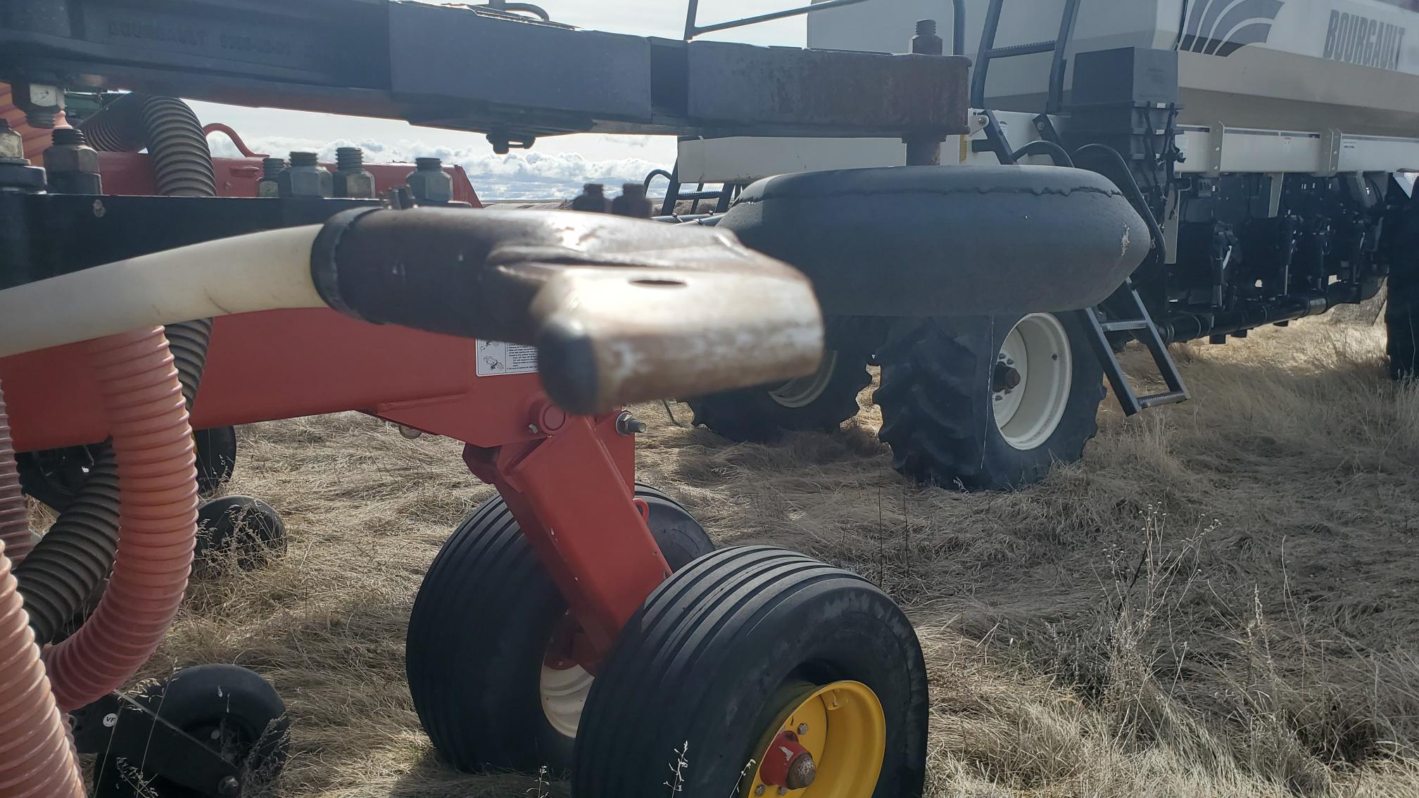 2013 Bourgault 3320 Air Drill