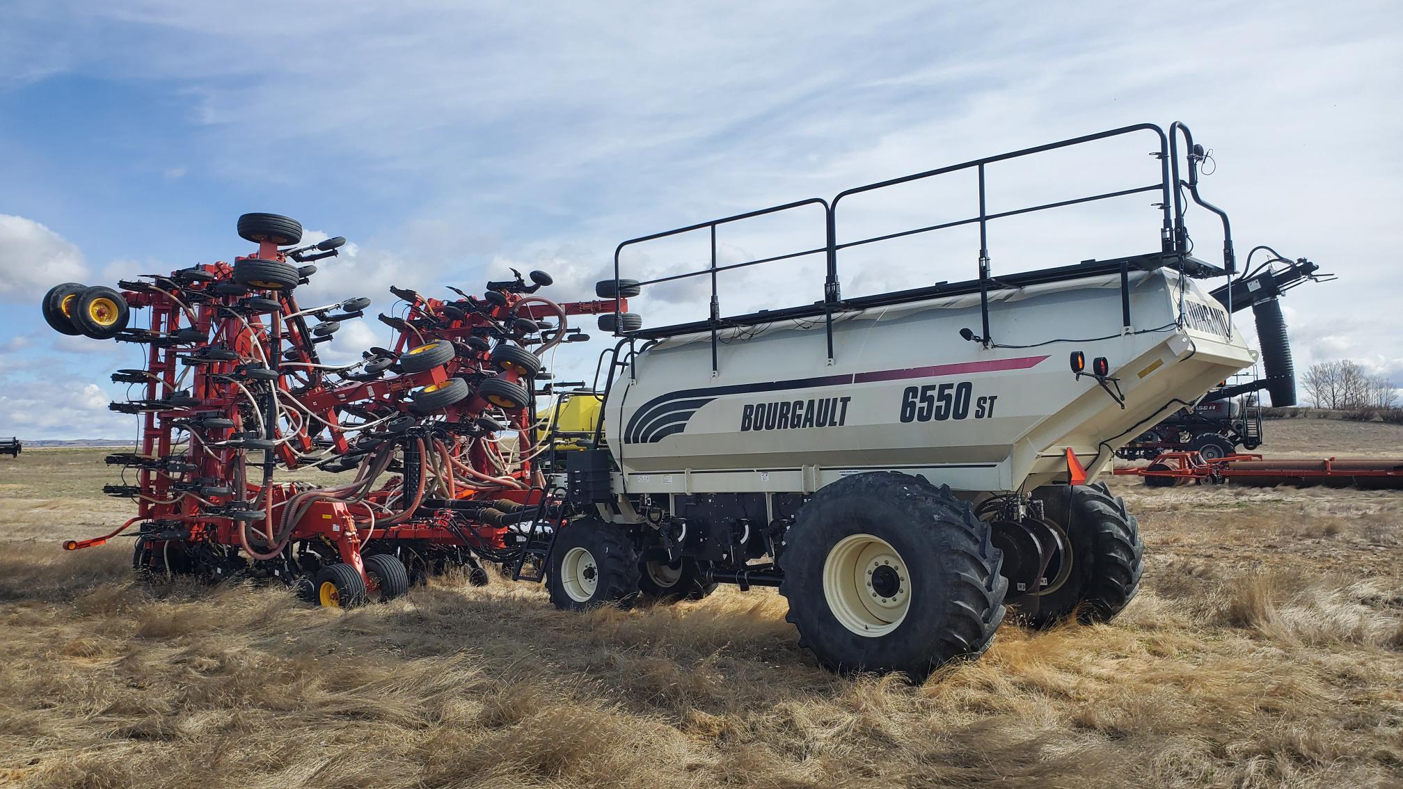 2013 Bourgault 3320 Air Drill