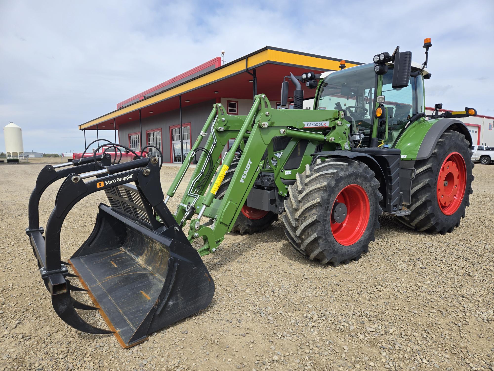 2022 Fendt 724 Gen6 Tractor