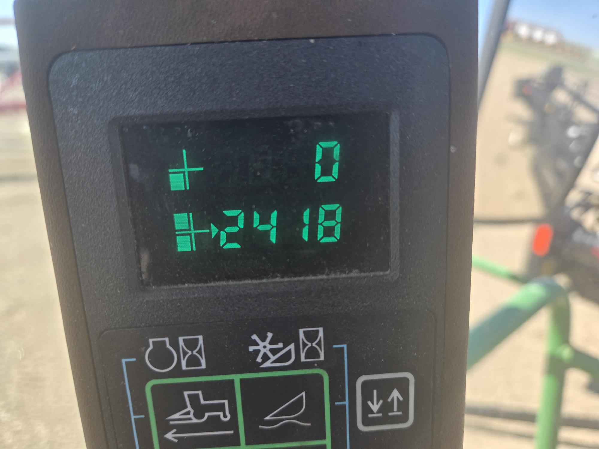 2006 John Deere 4895 Windrower